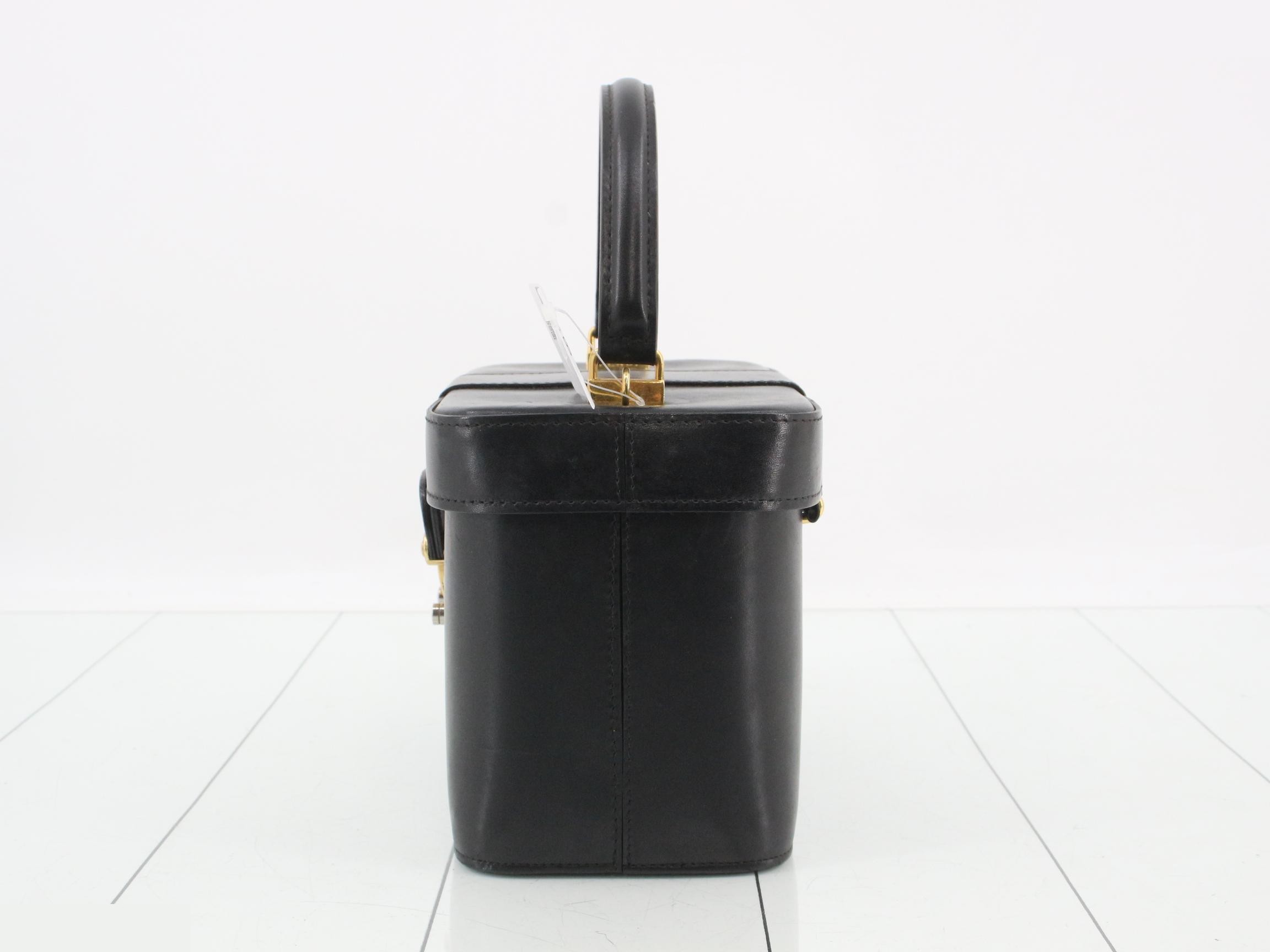 Vanity bag, push-lock, black — view 3