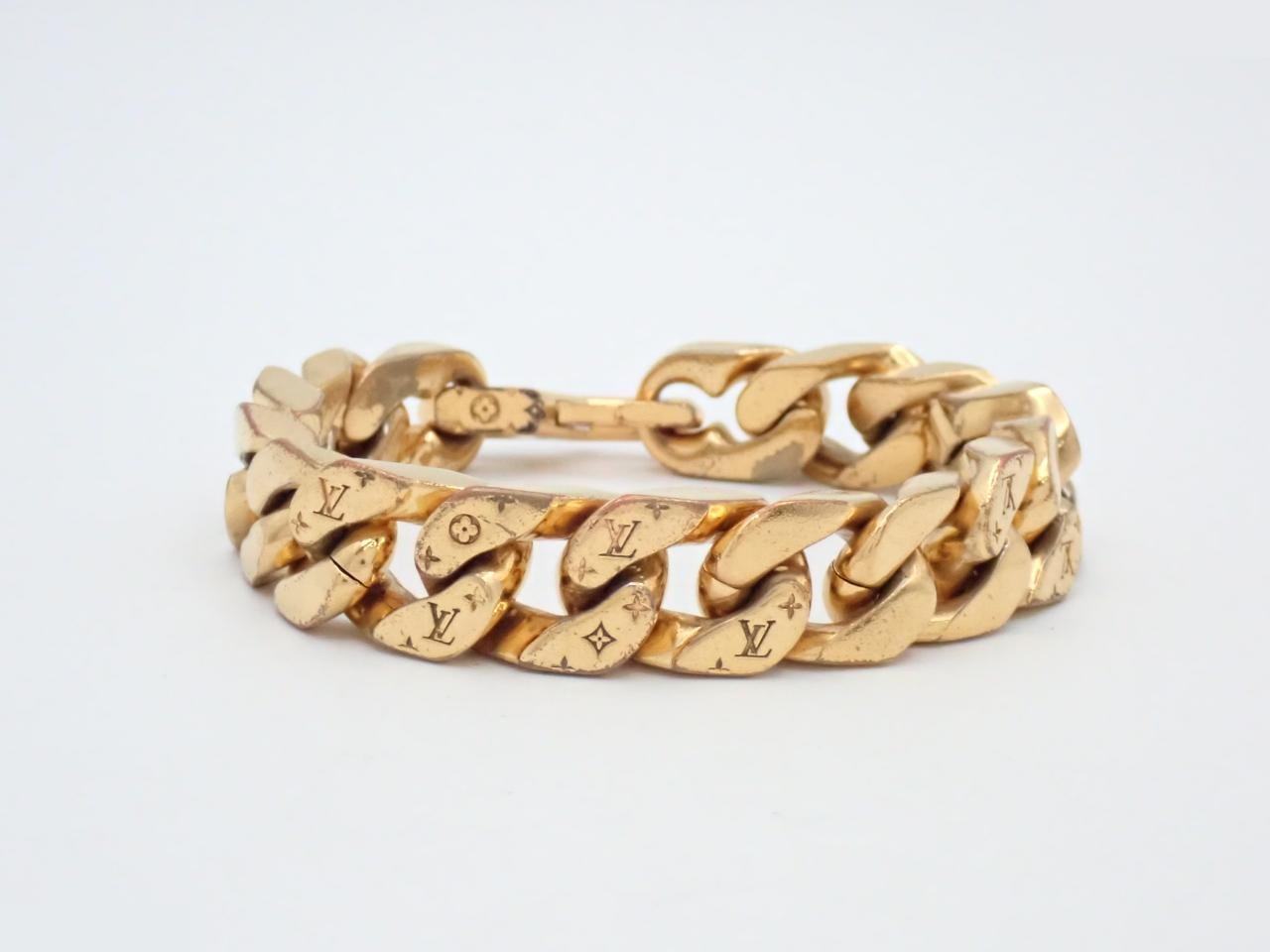 LV bracelet, chain links, wrist circumference approximately 17.5 cm