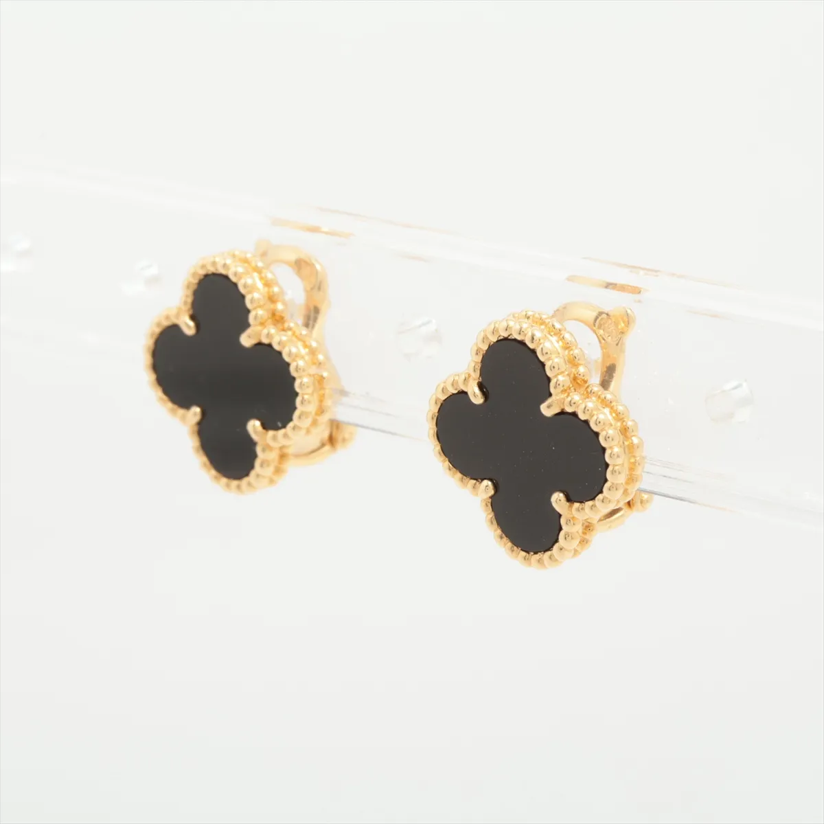 Vintage Alhambra Onyx Earrings 750 (YG) 7.5g JA254861 ​​Small stone — view 3