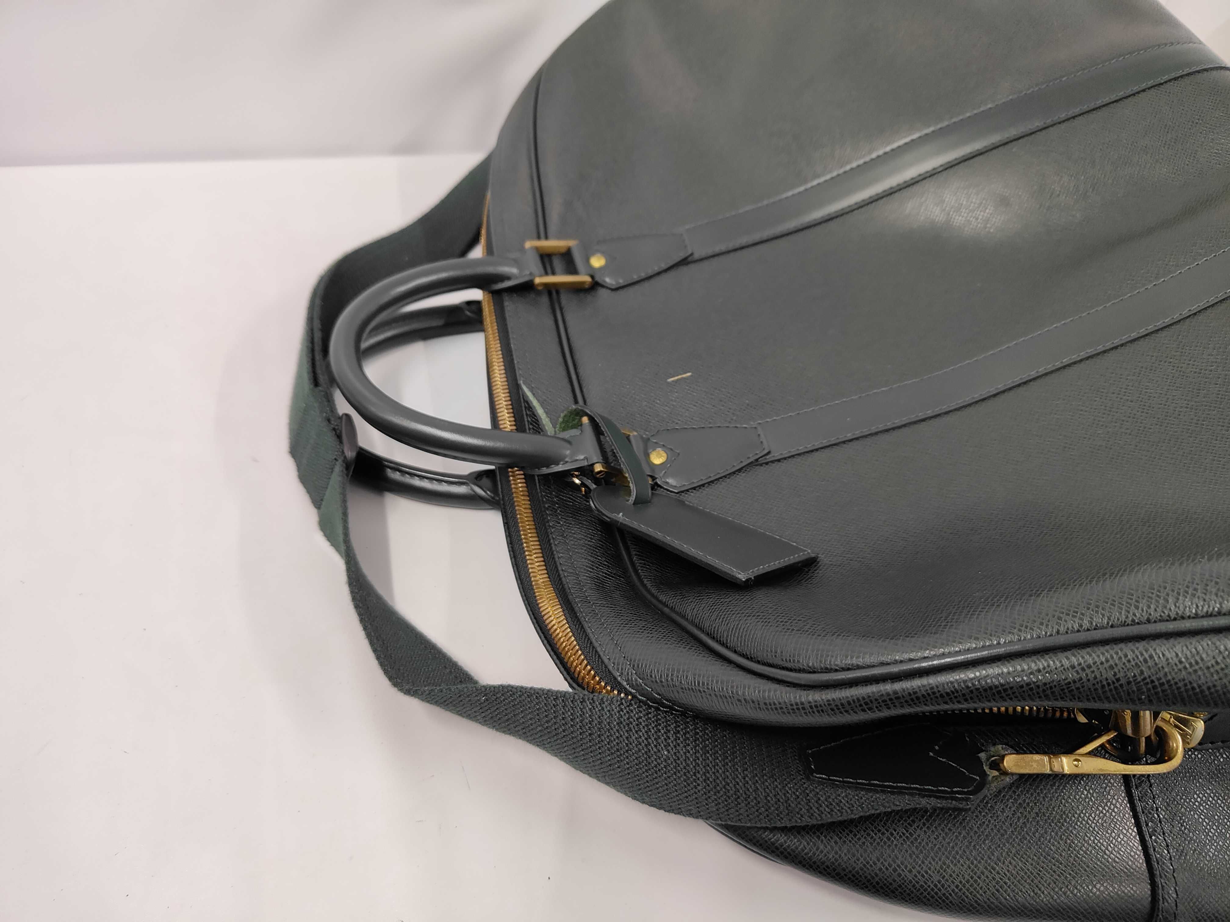 Taiga Kendall Green M30114/SP0928 2-Way Boston Bag with Stitching Tag — view 5