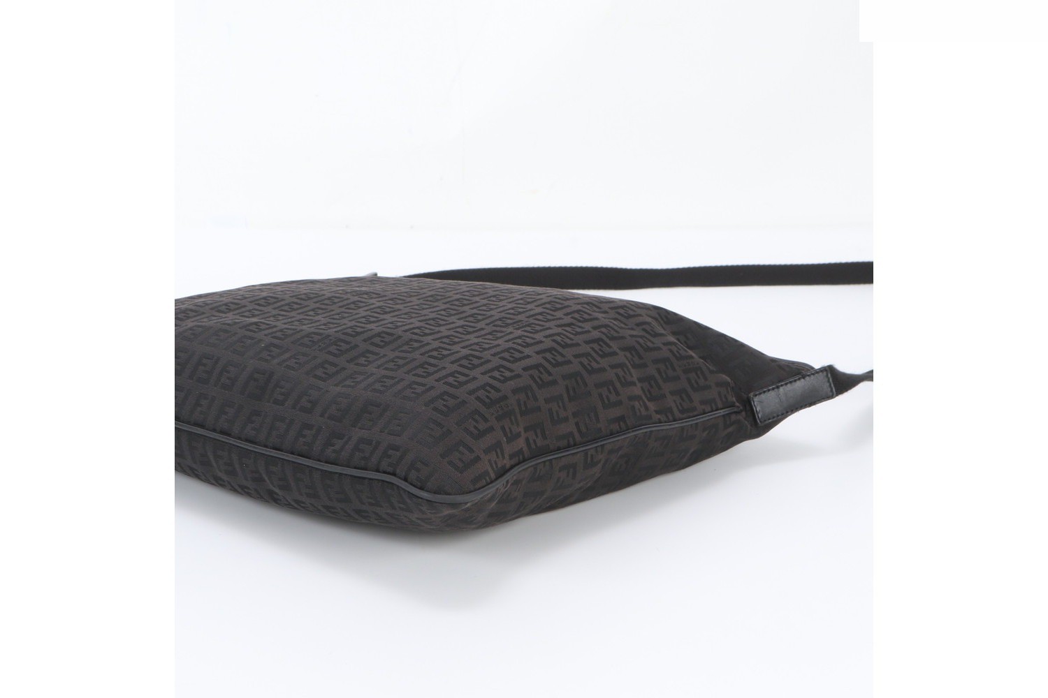 Zucchino Leather Shoulder Bag, Crossbody Bag, Messenger Bag — view 4