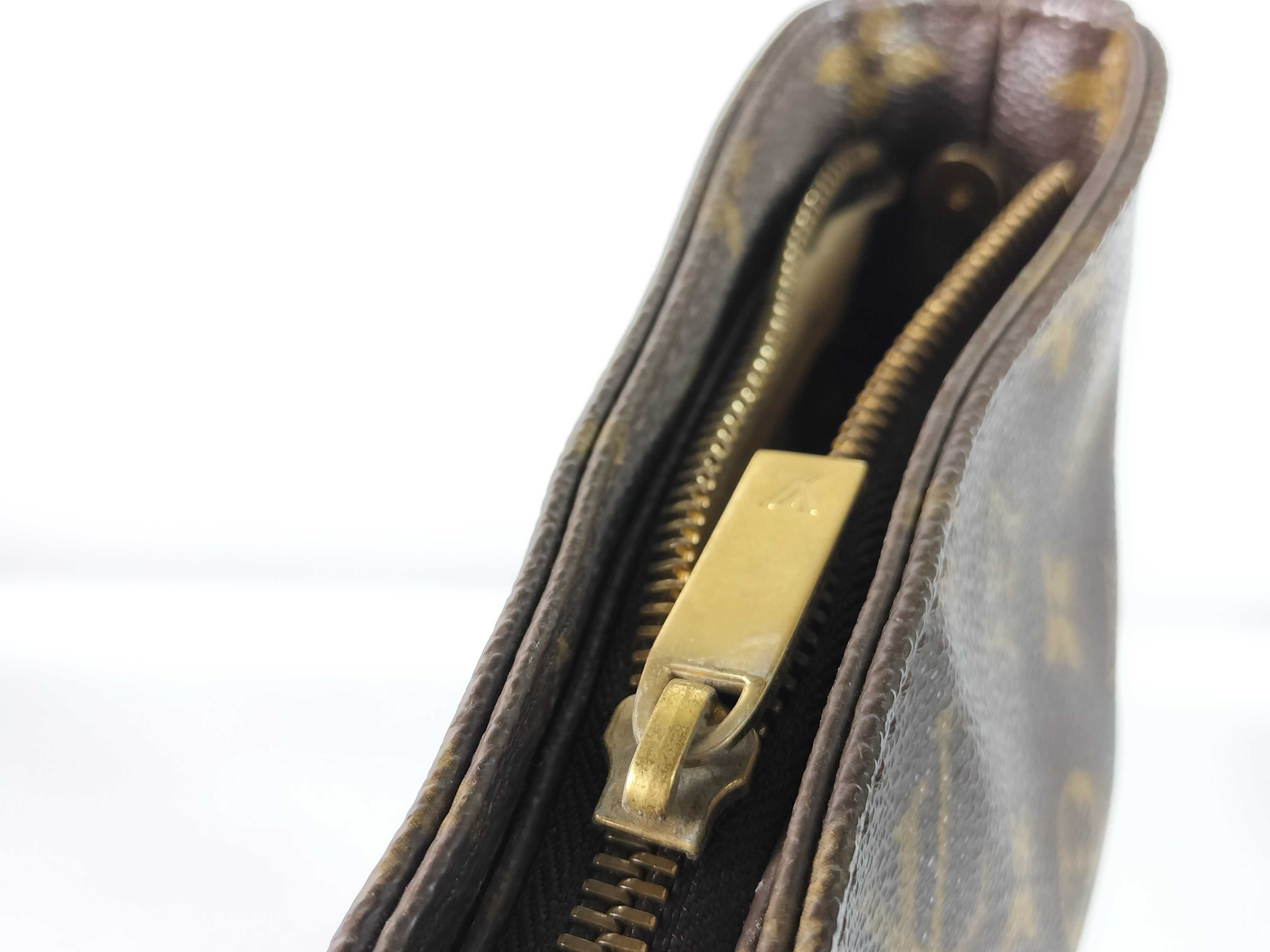 Monogram Louis Vuitton Looping GM Handbag — view 14