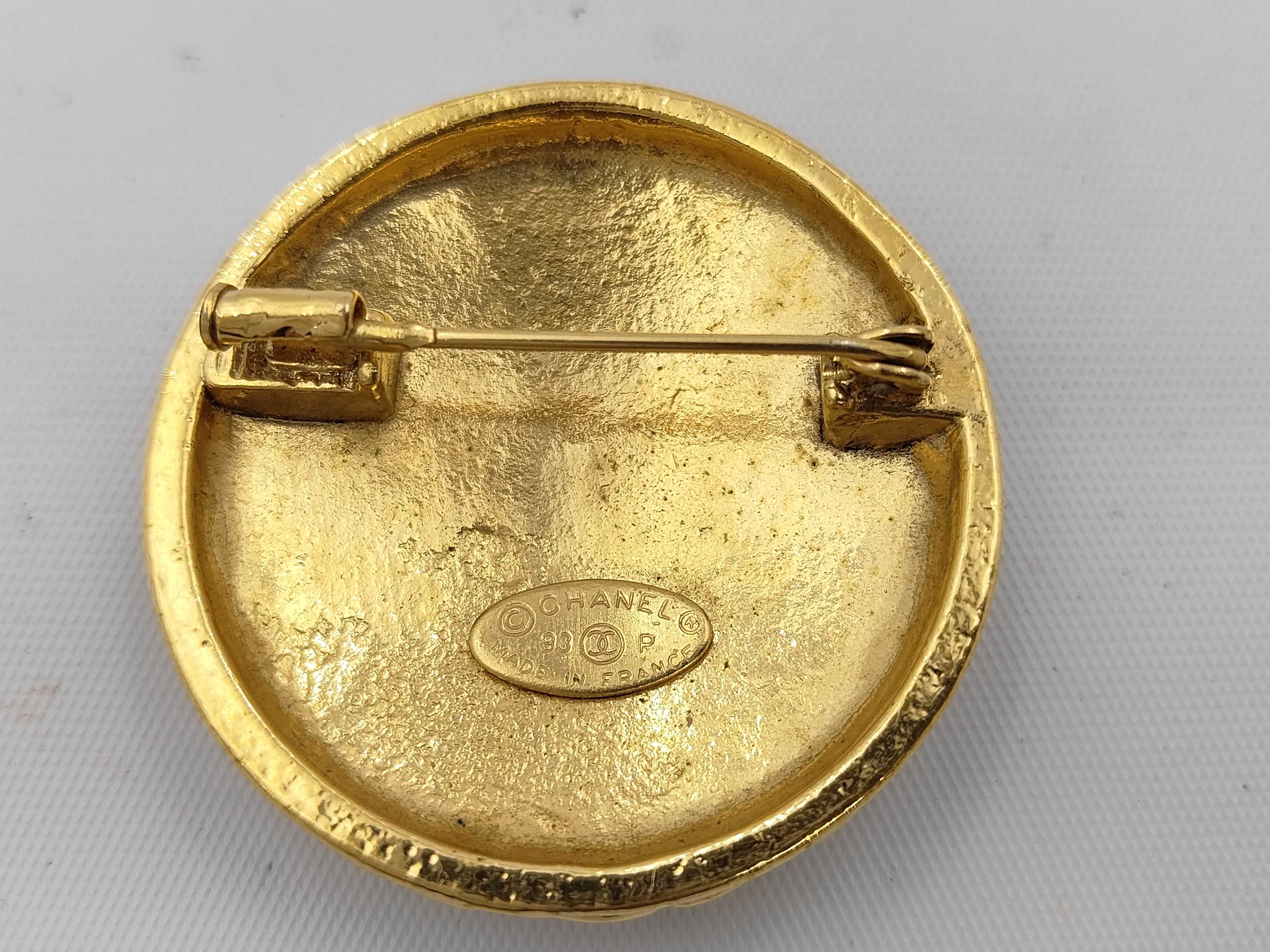 Coco Mark Matelassé Brooch 93P Brooch — view 2