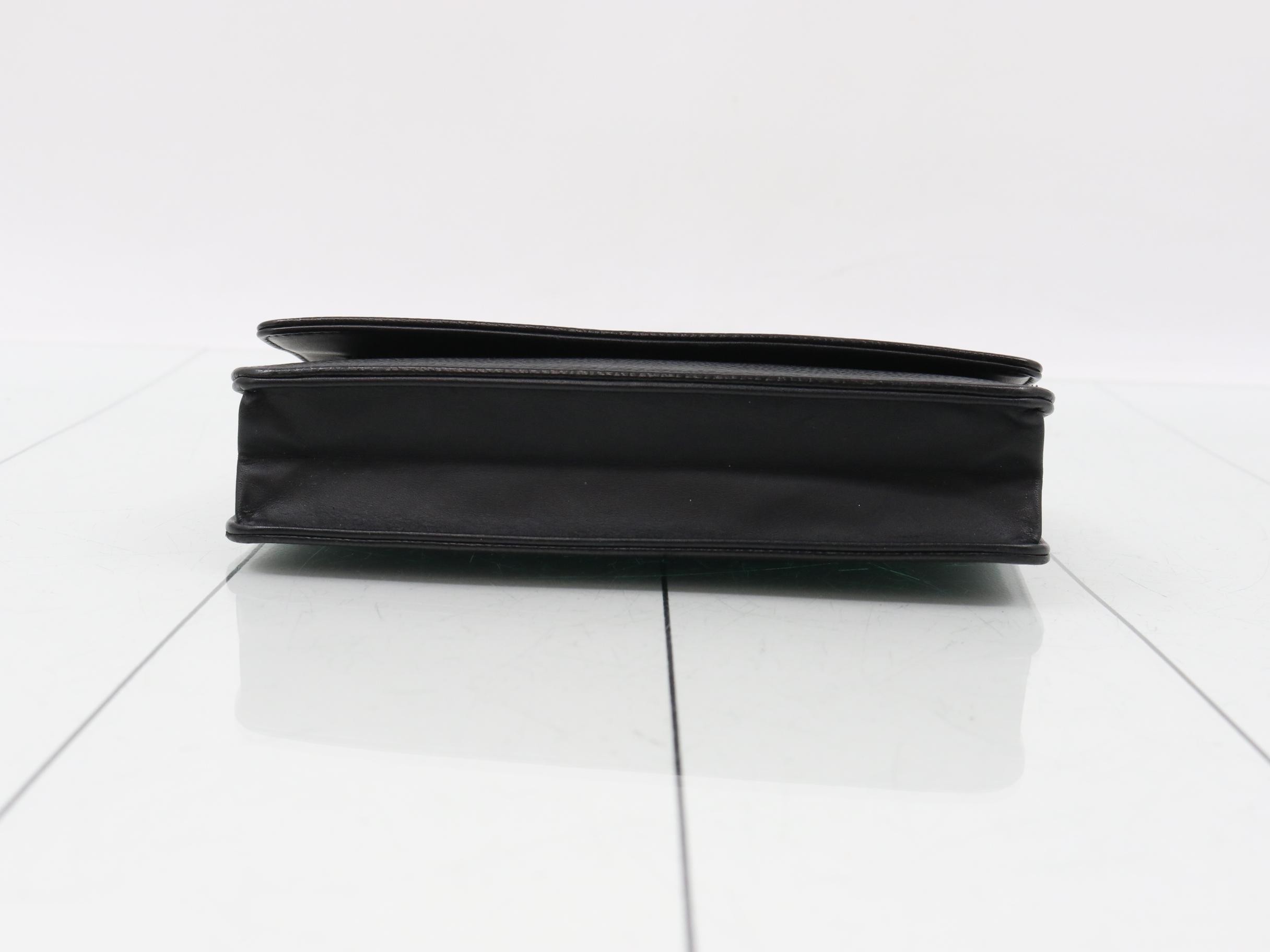 Caviar leather Coco Mark chain shoulder wallet — view 3
