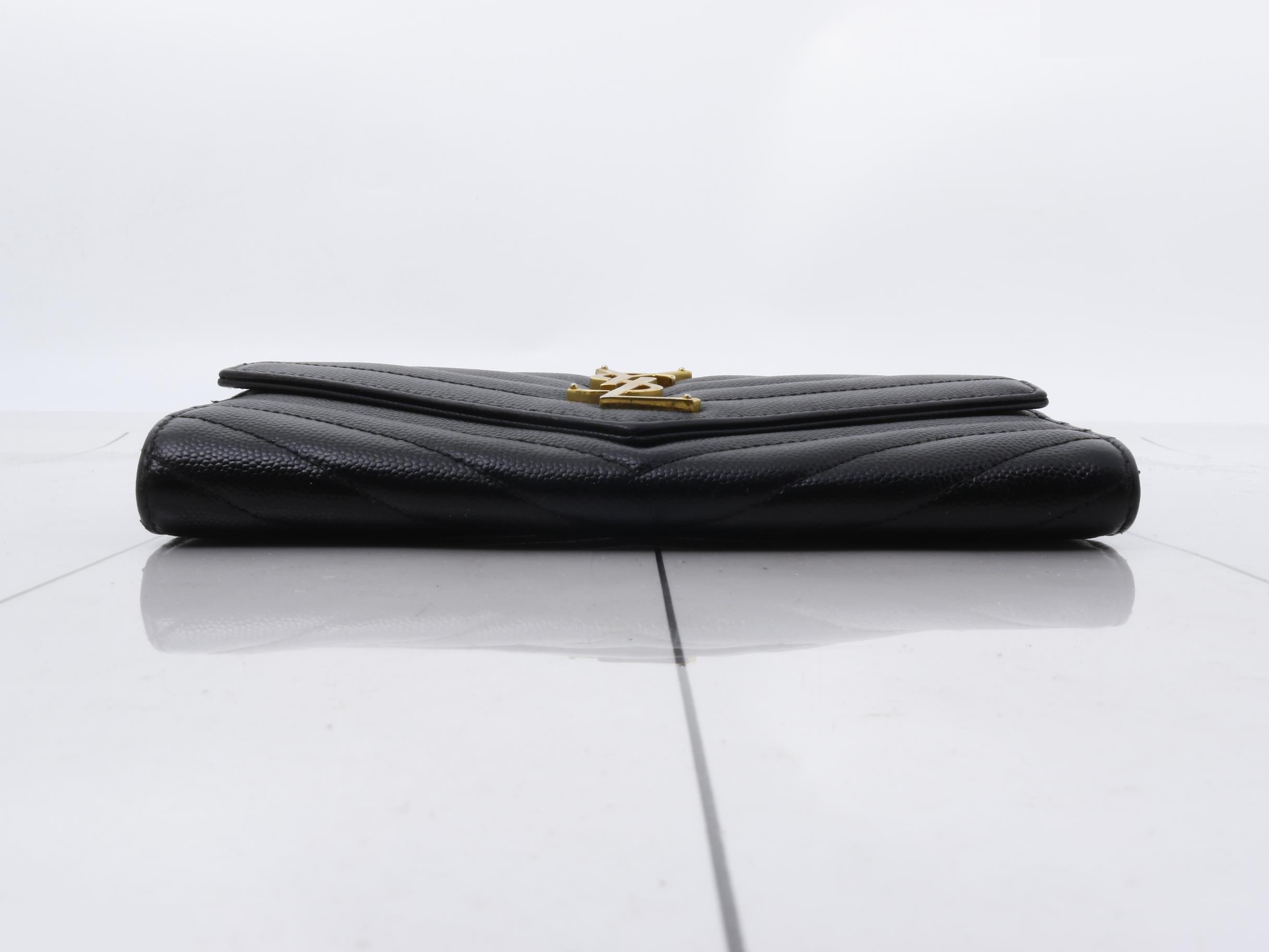 Other lines: Bags and Wallets — view 3