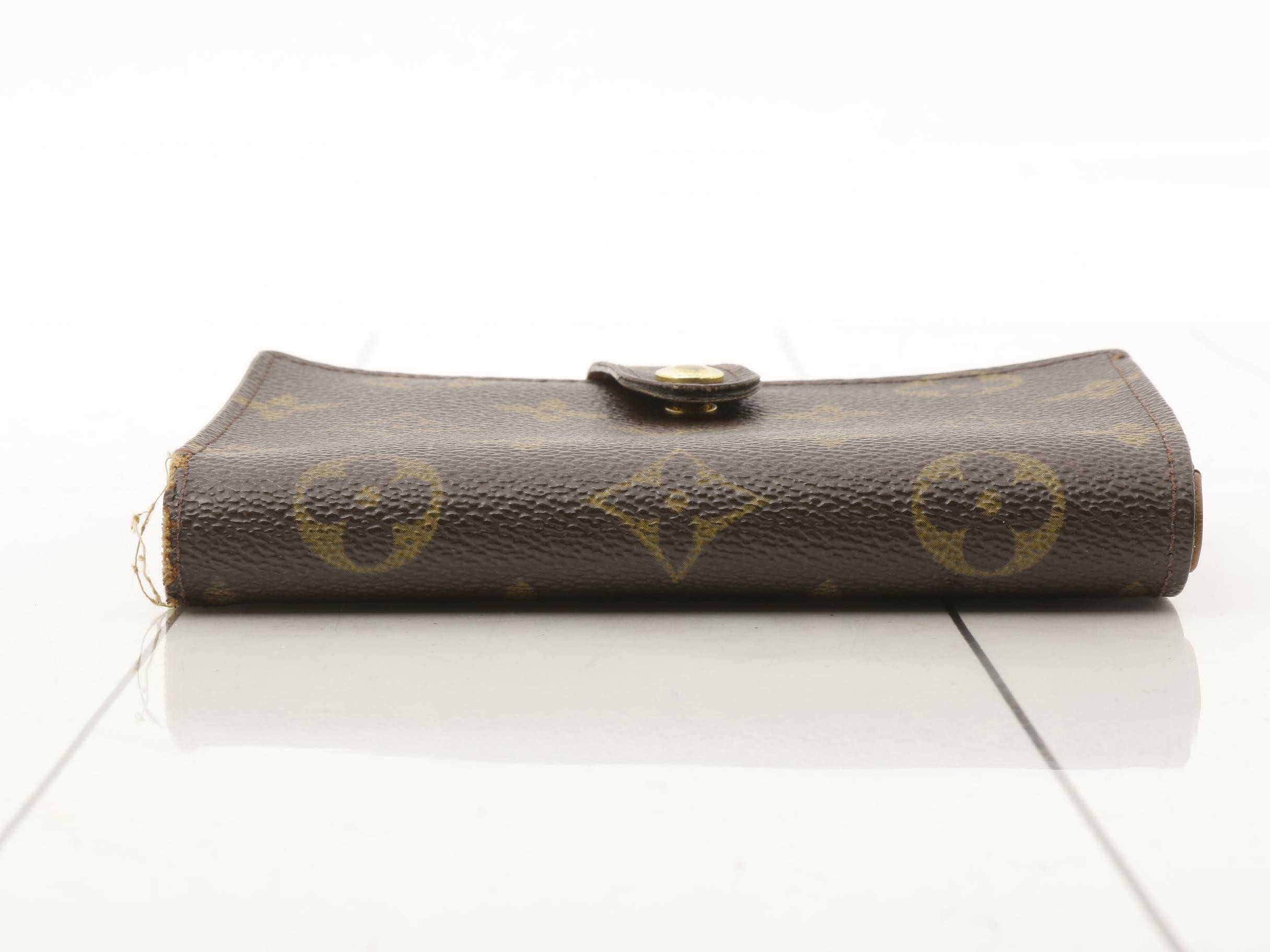 M61663 Portefeuille Viennois coin purse, monogram — view 3