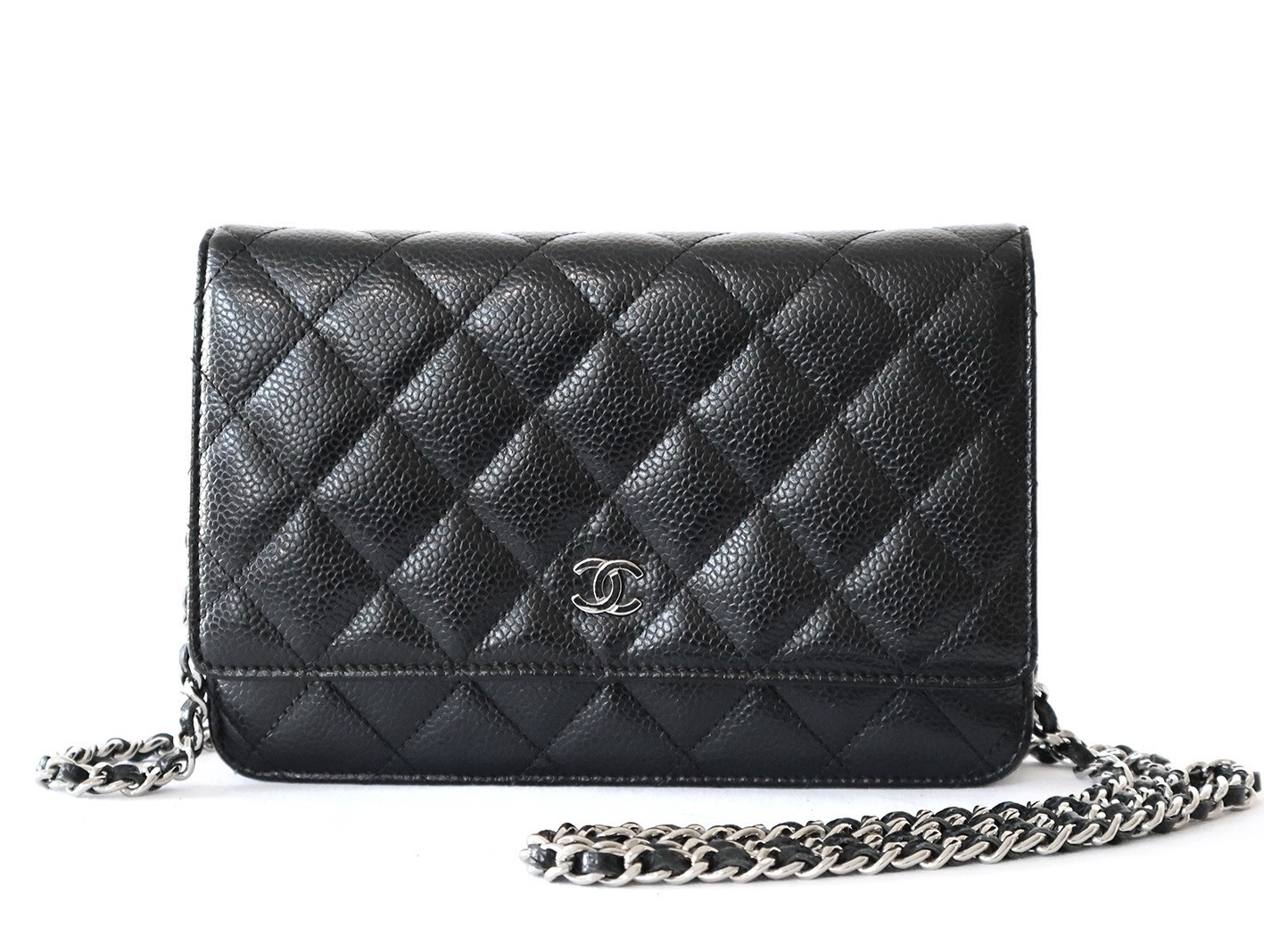 Caviar leather matelassé chain wallet shoulder bag, black