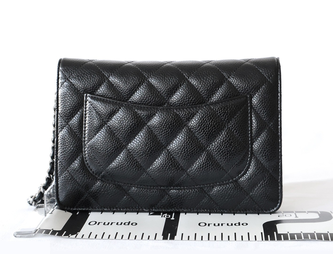 Caviar leather matelassé chain wallet shoulder bag, black — view 2