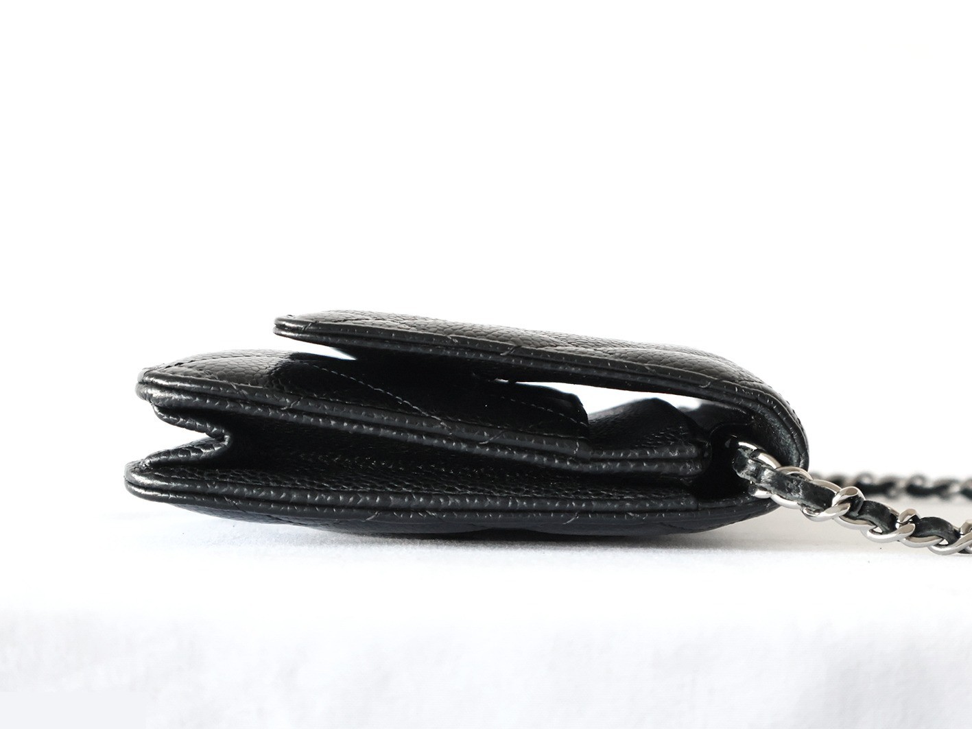 Caviar leather matelassé chain wallet shoulder bag, black — view 6