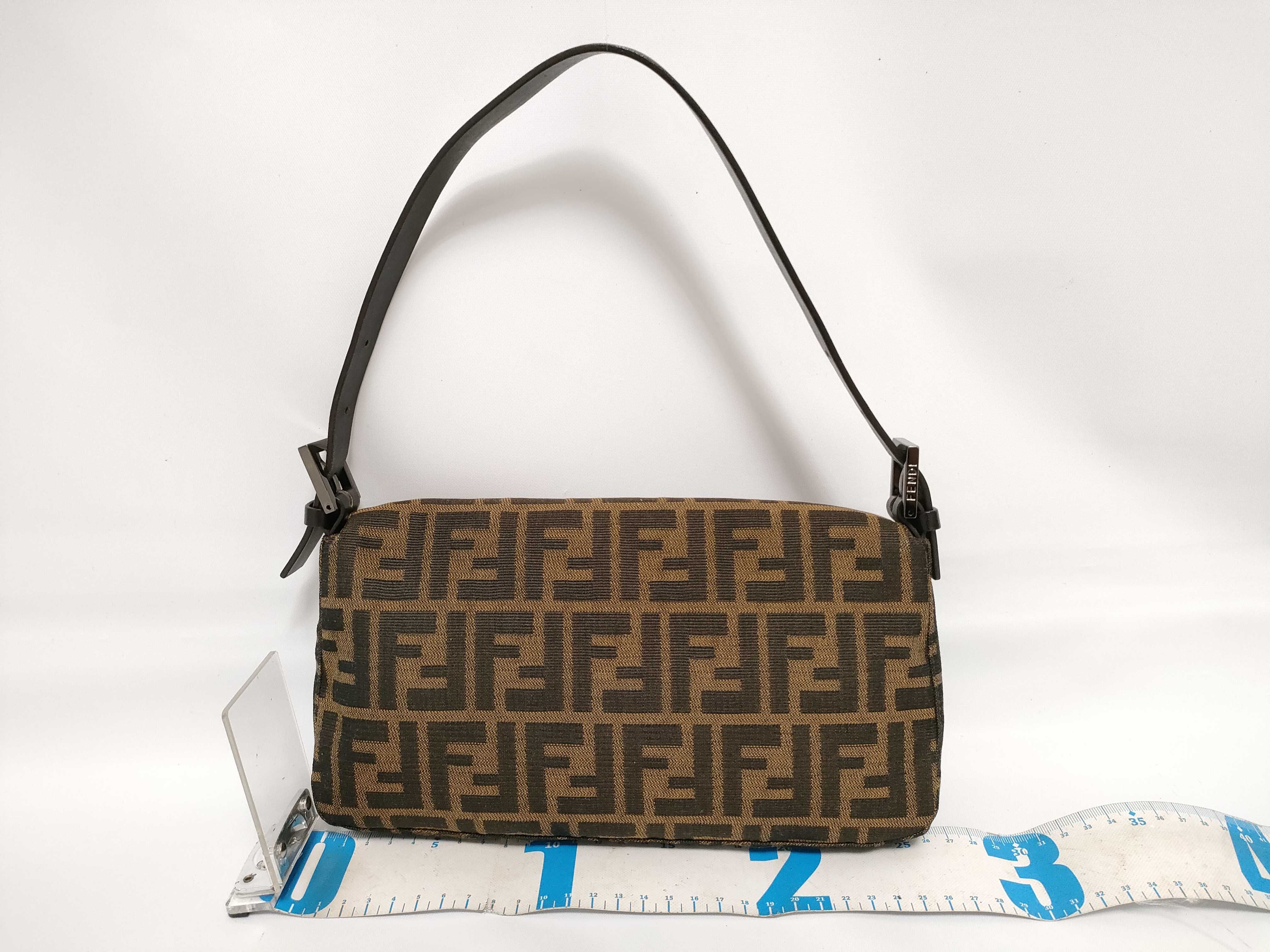 Zucca pattern FENDI Mamma Baguette Zucca FF One Shoulder Bag — view 2