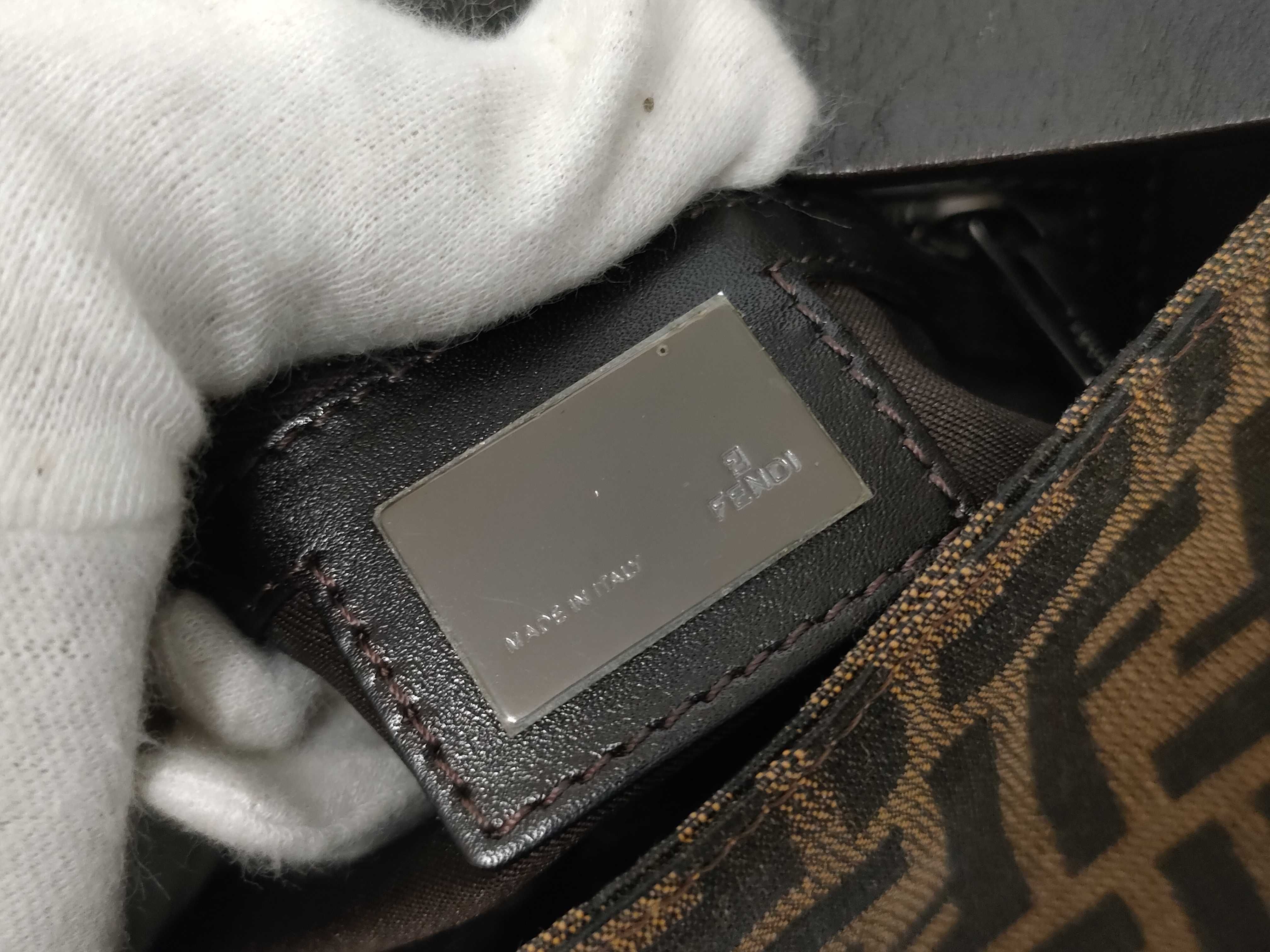 Zucca pattern FENDI Mamma Baguette Zucca FF One Shoulder Bag — view 13