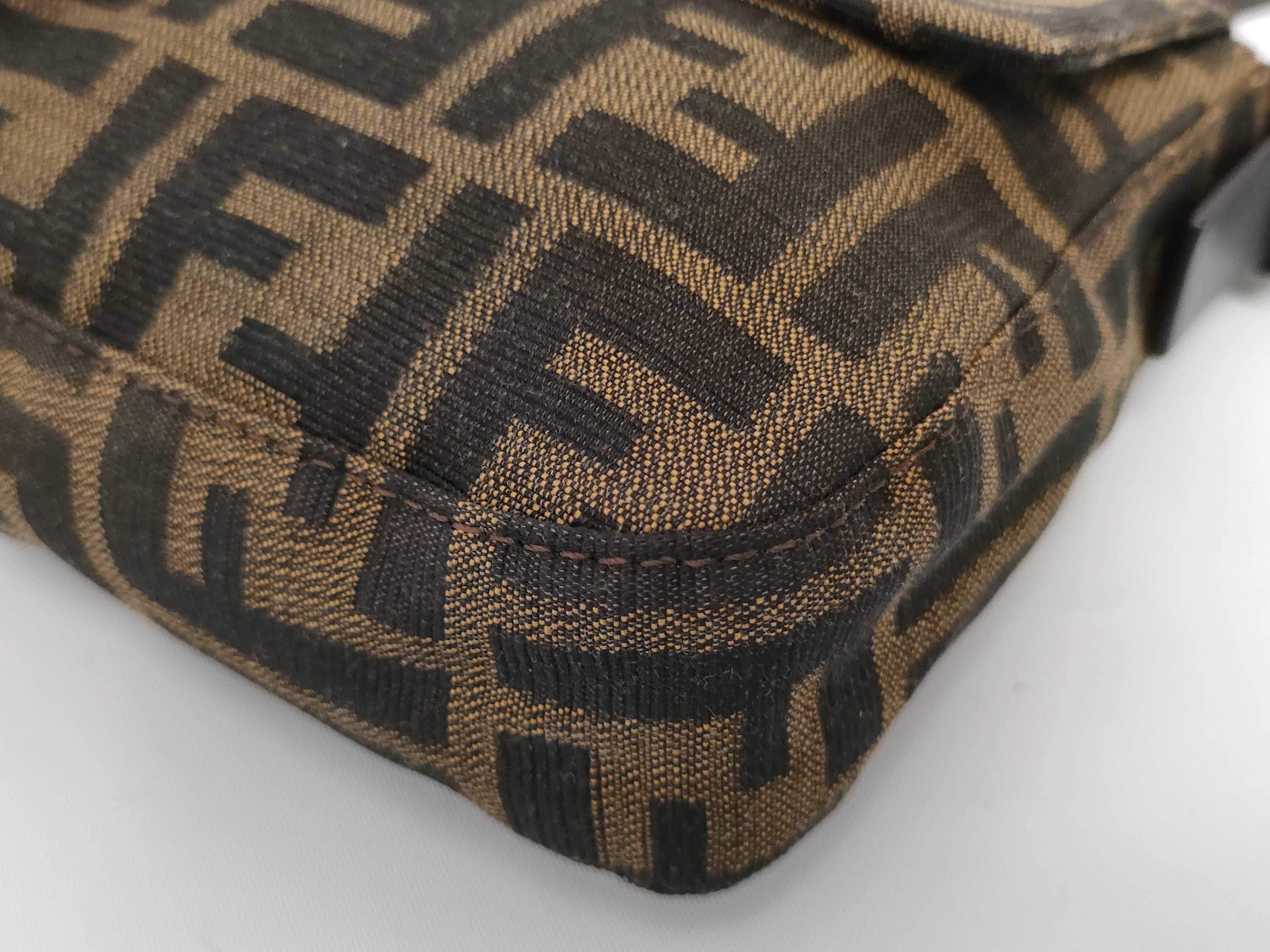 Zucca pattern FENDI Mamma Baguette Zucca FF One Shoulder Bag — view 7