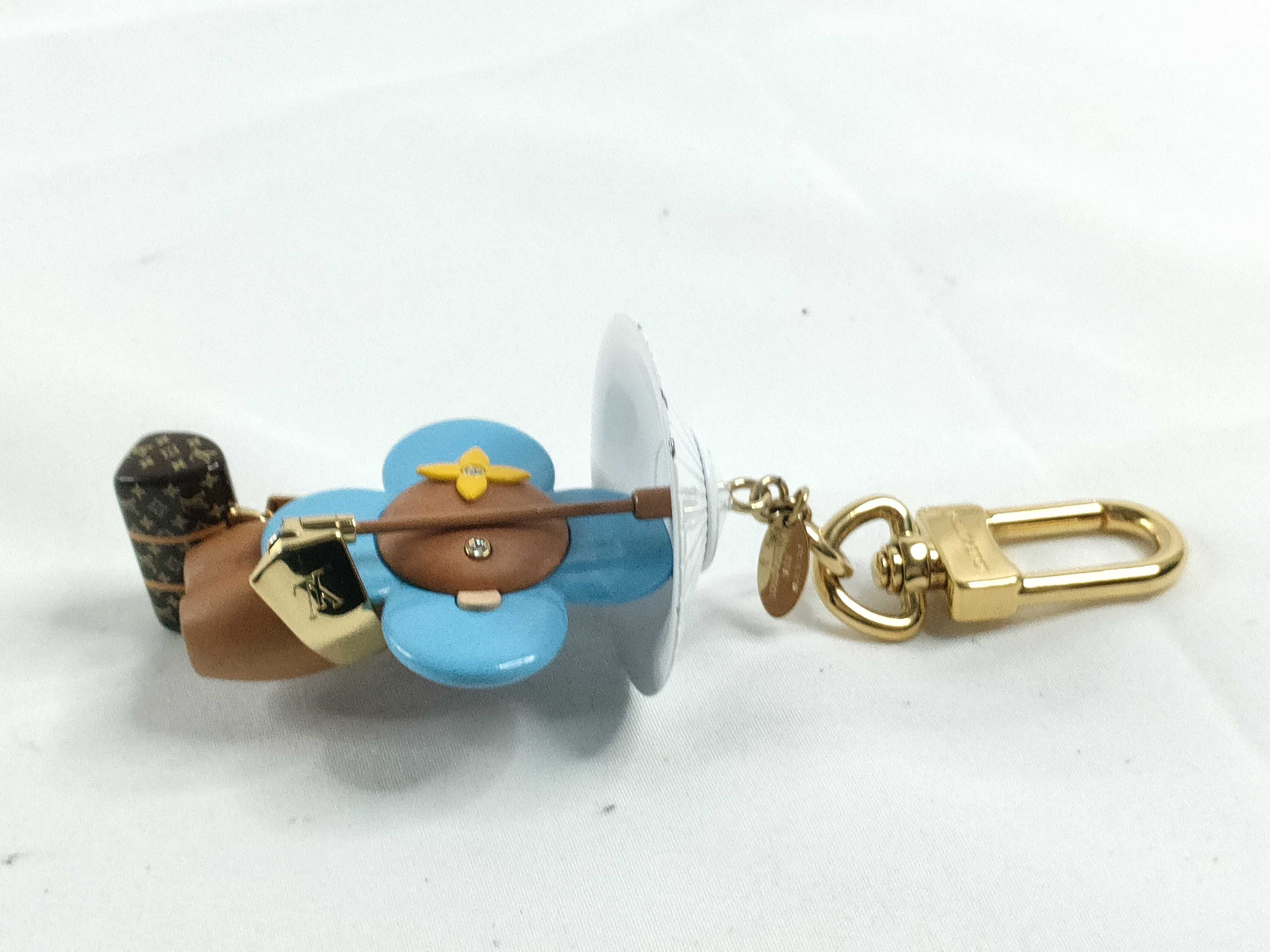 Vivienne Charm M00504 — view 3