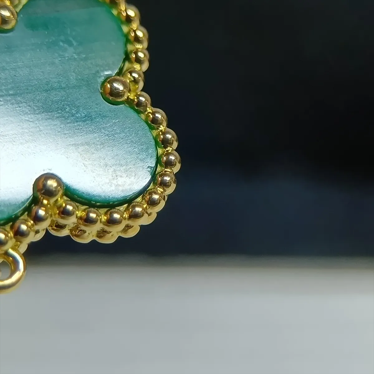 Vintage Alhambra Malachite Necklace 750 (Yellow Gold) 5.2g JA164432 (Spring ring on clasp side is open, hallmark — view 6