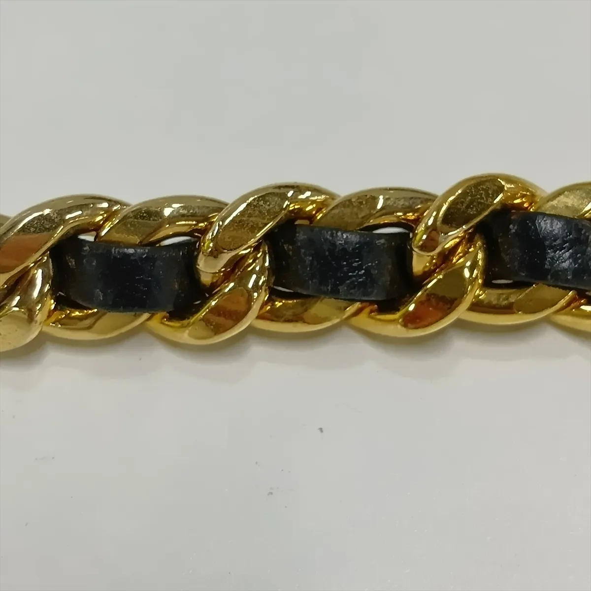 [Individually packaged] Chanel Mini Matelassé Lambskin Single Flap Single Chain Bag Charm, Black with Gold Hardware, 31247978, Serial Number 31 — view 15