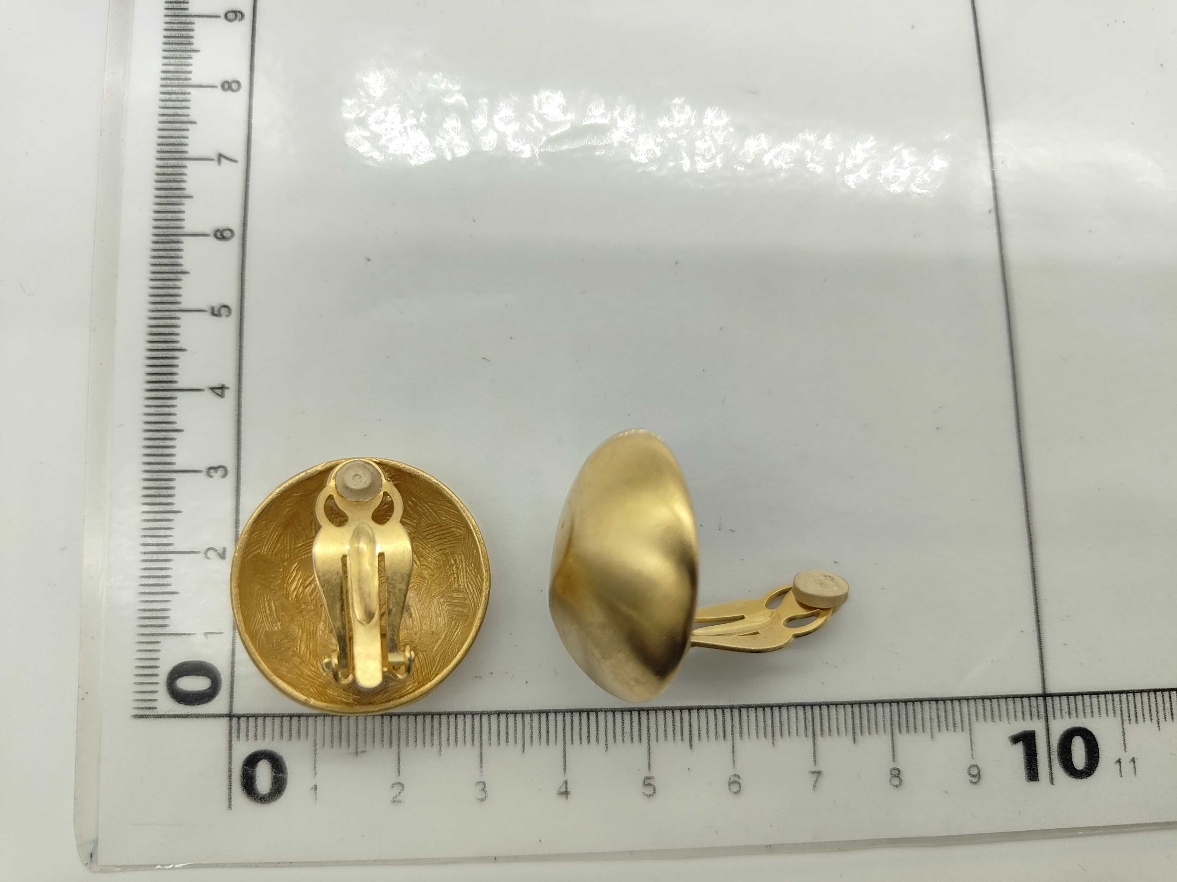 Vintage Circle Gold Earrings — view 6