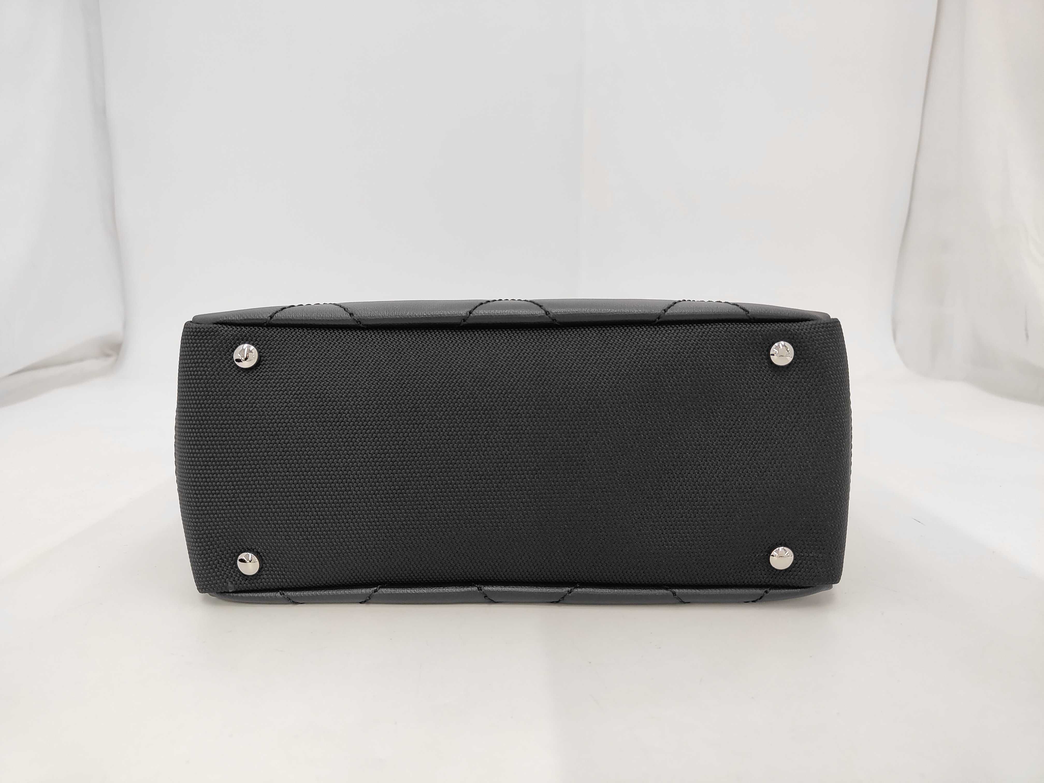 Paris Biarritz Tote Bag Leather Tote Bag — view 4