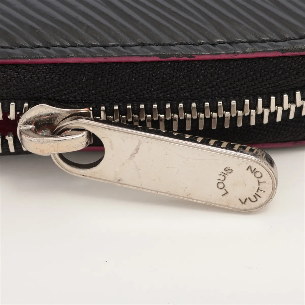 Epi Zippy Wallet M64838 GI0139 Noir x Hot Pink Round Zip Wallet — view 13