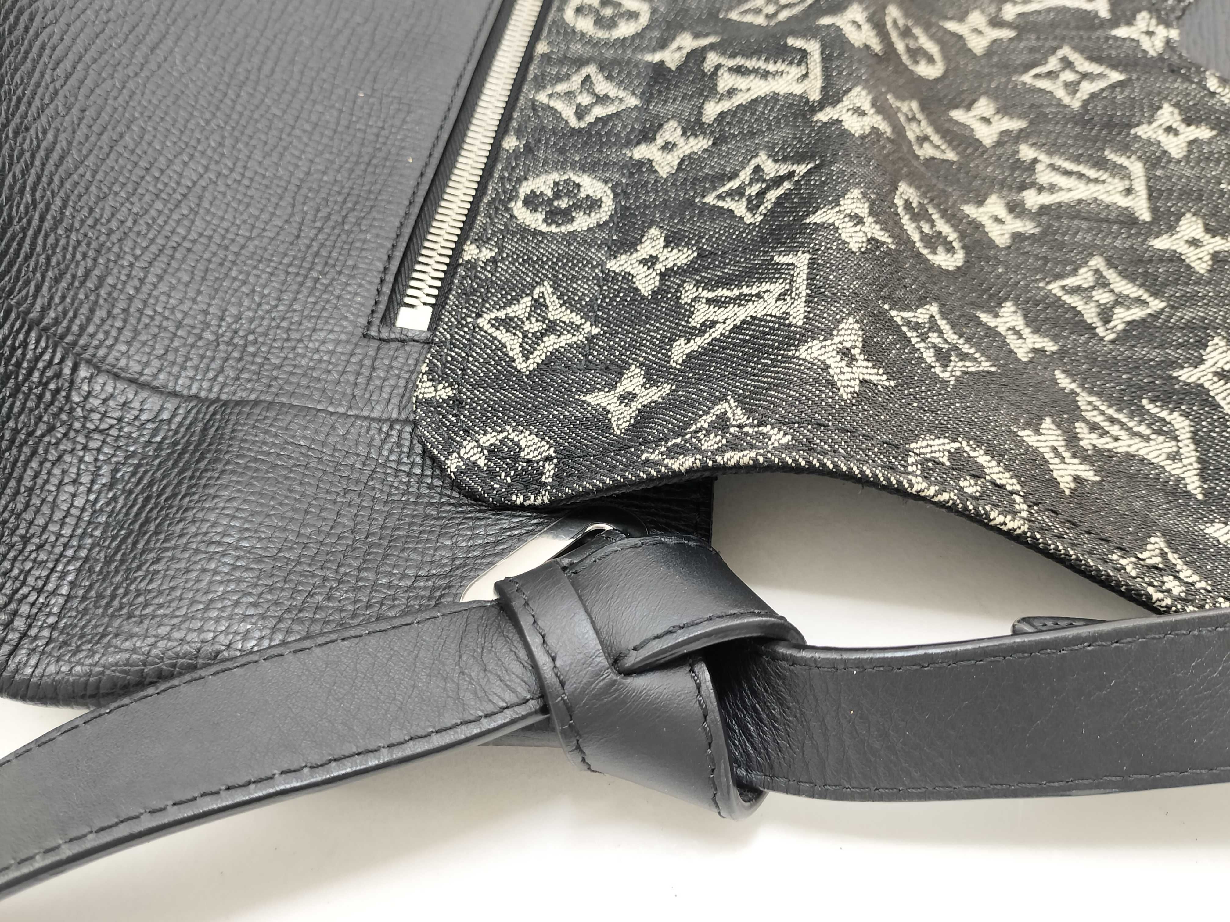 x NIGO Busas Tokyo Shoulder Bag — view 13