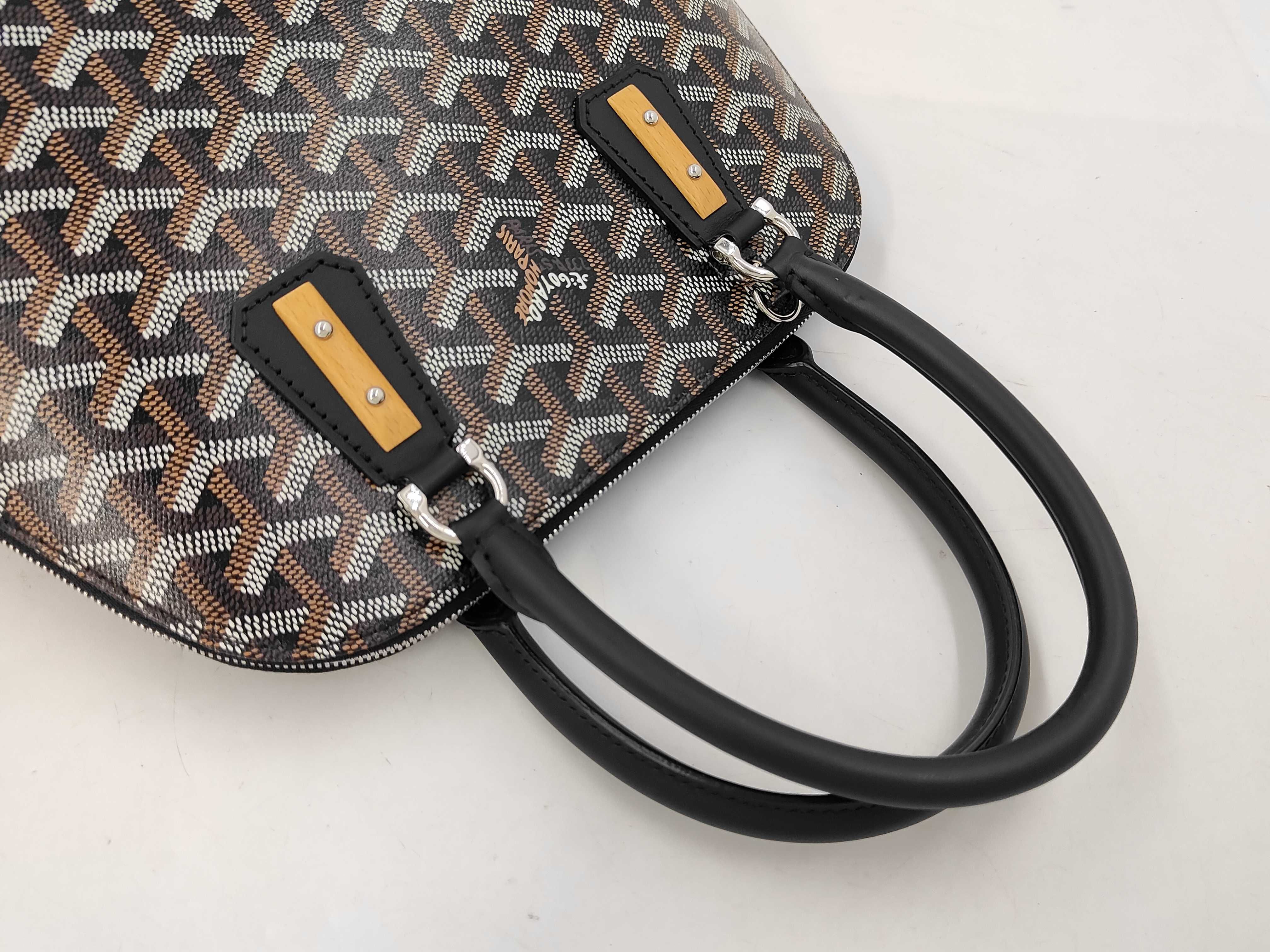 handbag — view 3
