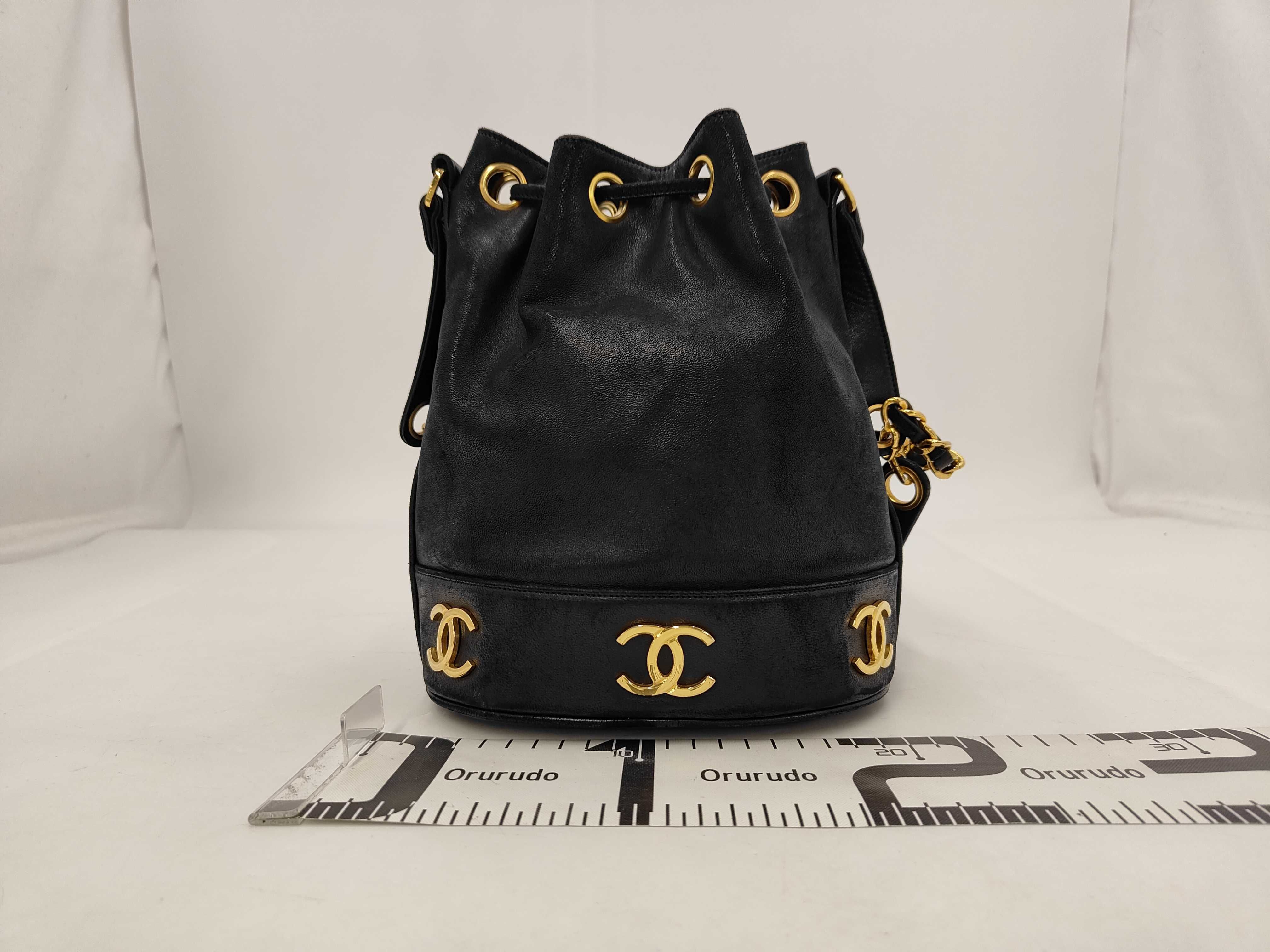 Triple Coco Mark Drawstring Shoulder Bag Leather Shoulder Bag — view 2