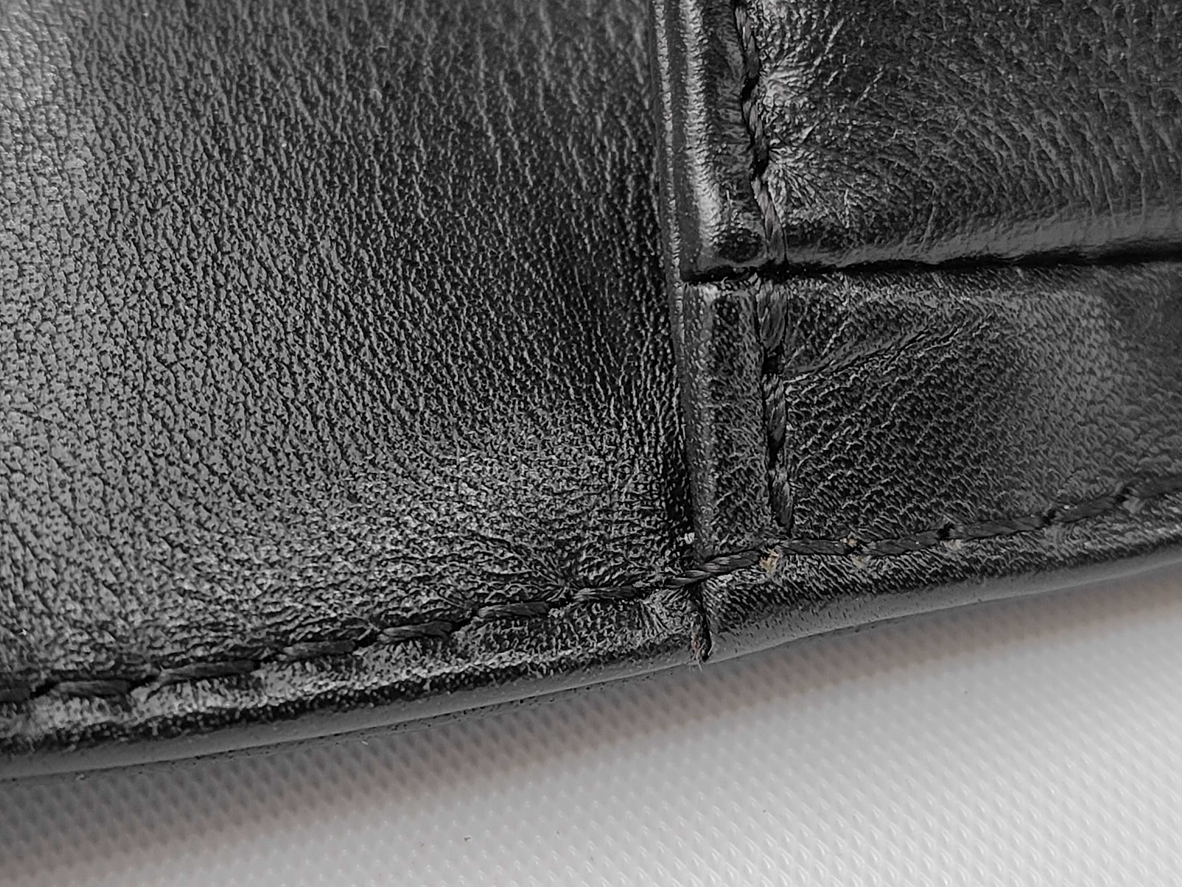 Boy Chanel 25 V-stitch Lambskin Shoulder Bag — view 8