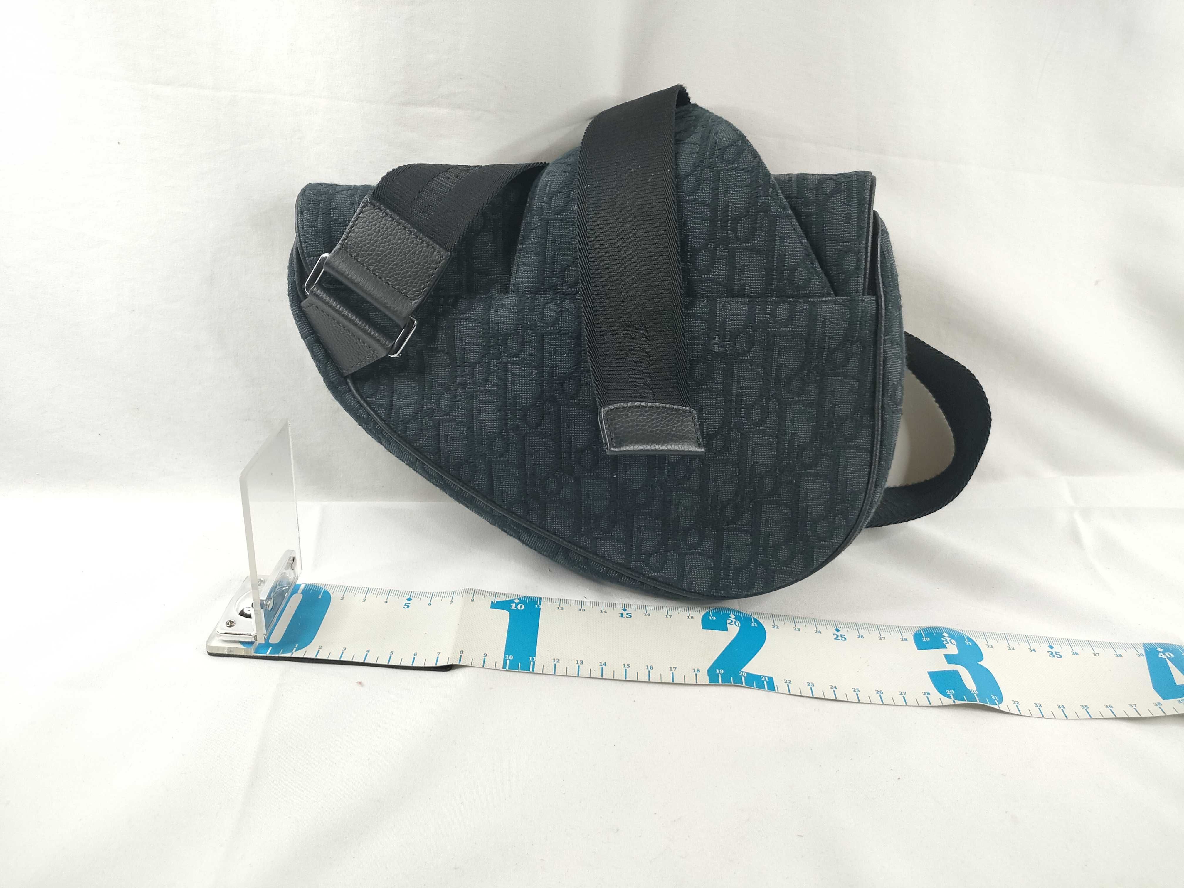 ID- Saddle Bag 26 Canvas Black Crossbody Bag SHW Bag — view 2