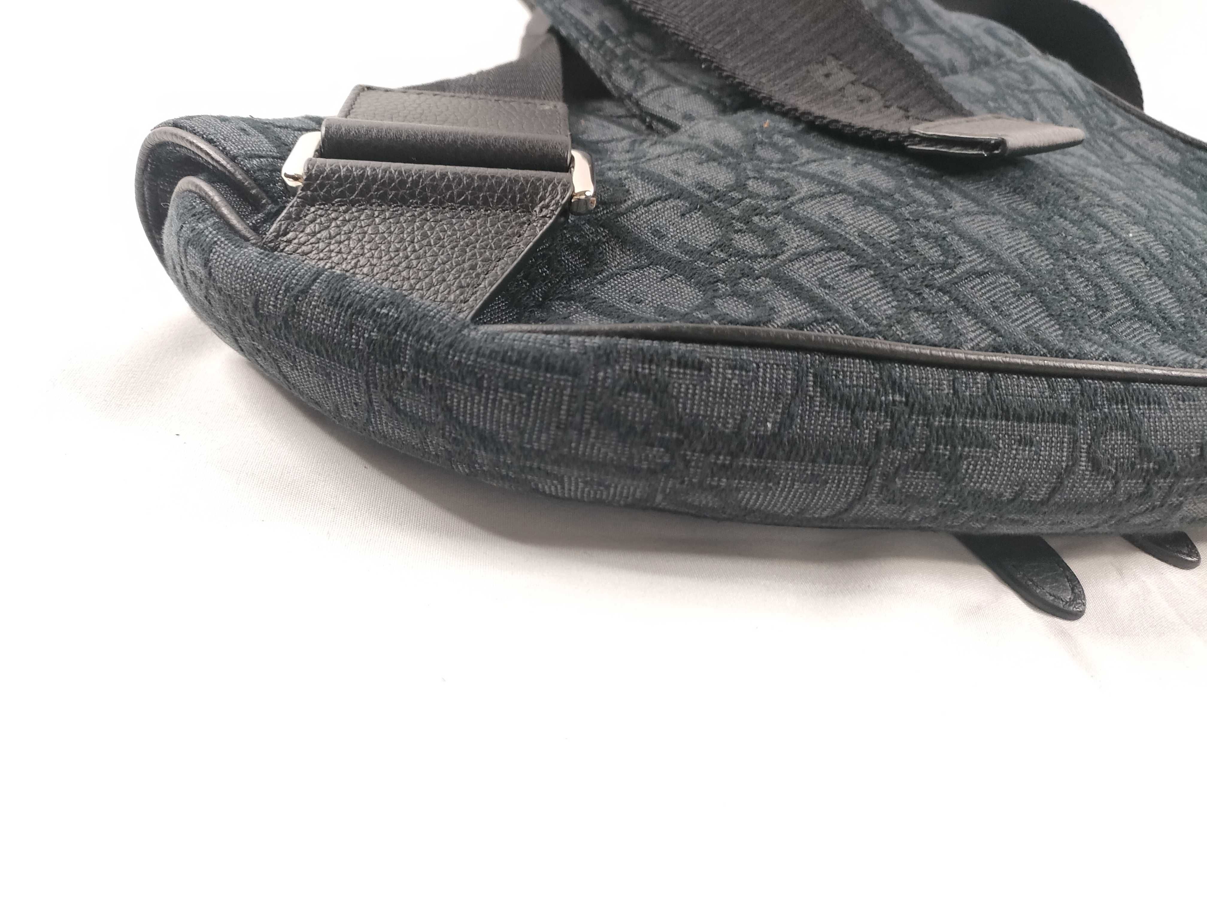 ID- Saddle Bag 26 Canvas Black Crossbody Bag SHW Bag — view 3