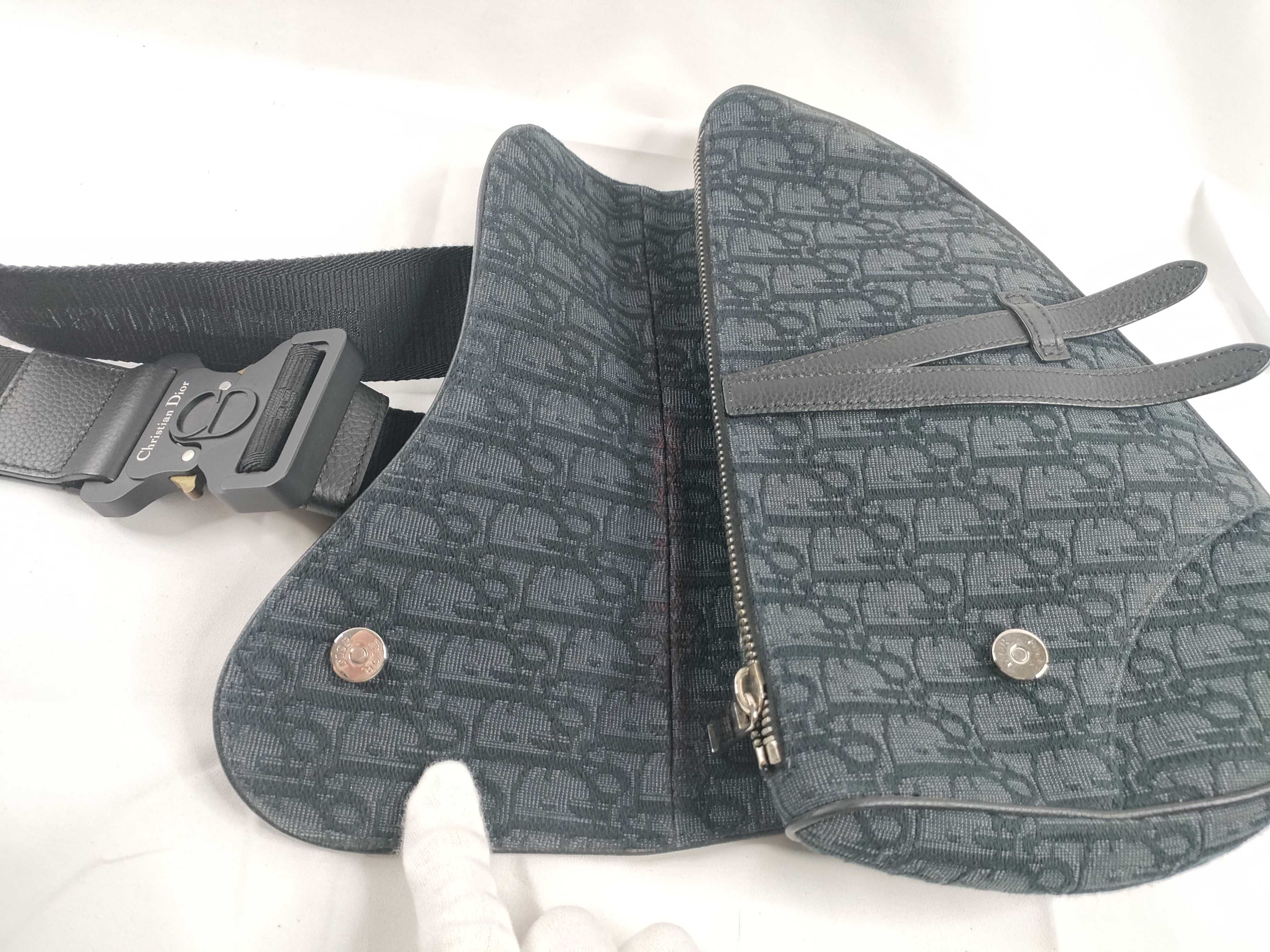 ID- Saddle Bag 26 Canvas Black Crossbody Bag SHW Bag — view 9