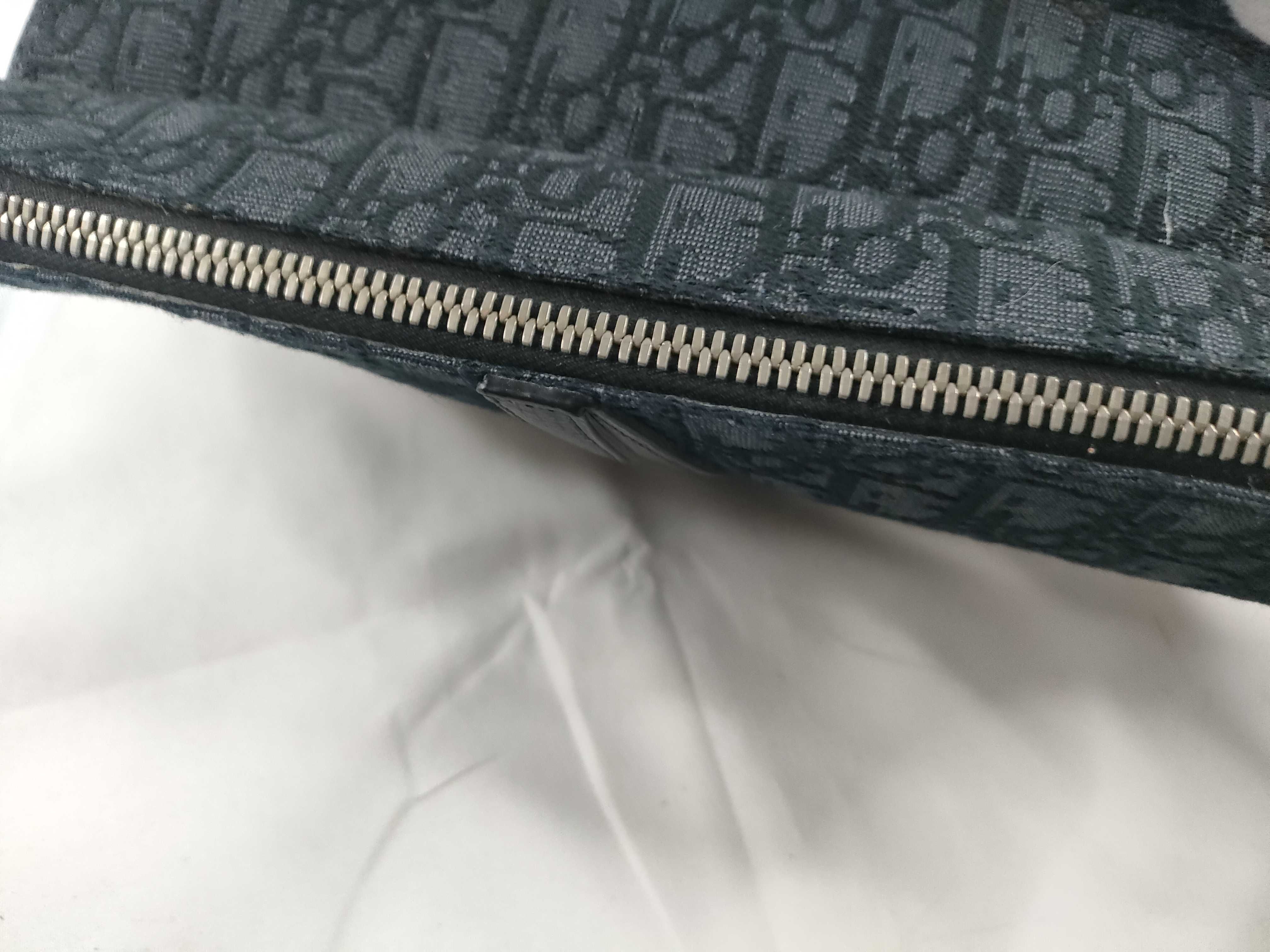 ID- Saddle Bag 26 Canvas Black Crossbody Bag SHW Bag — view 10