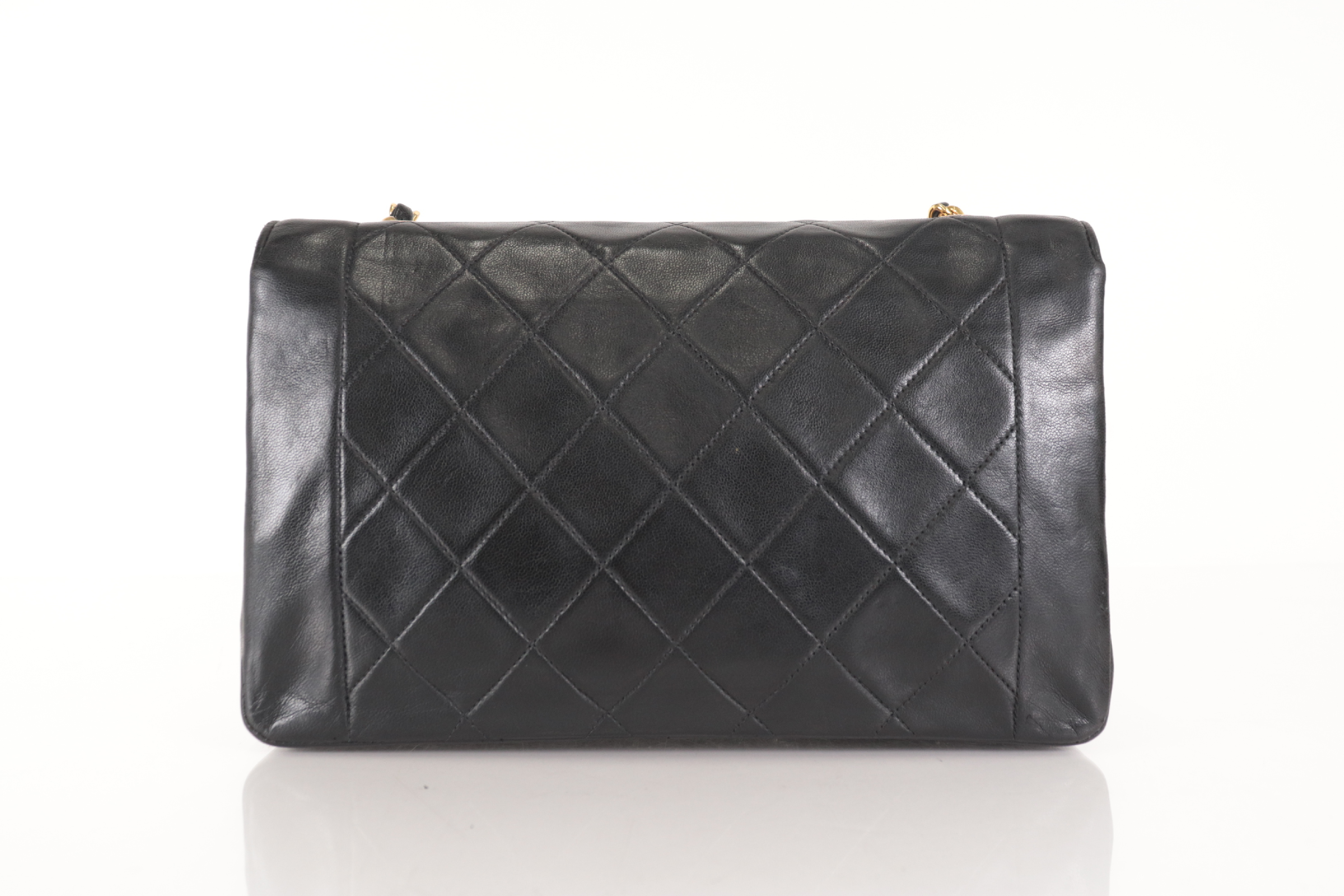 Diana 25 Lambskin Chain Shoulder Bag (Serial No. 2) — view 2