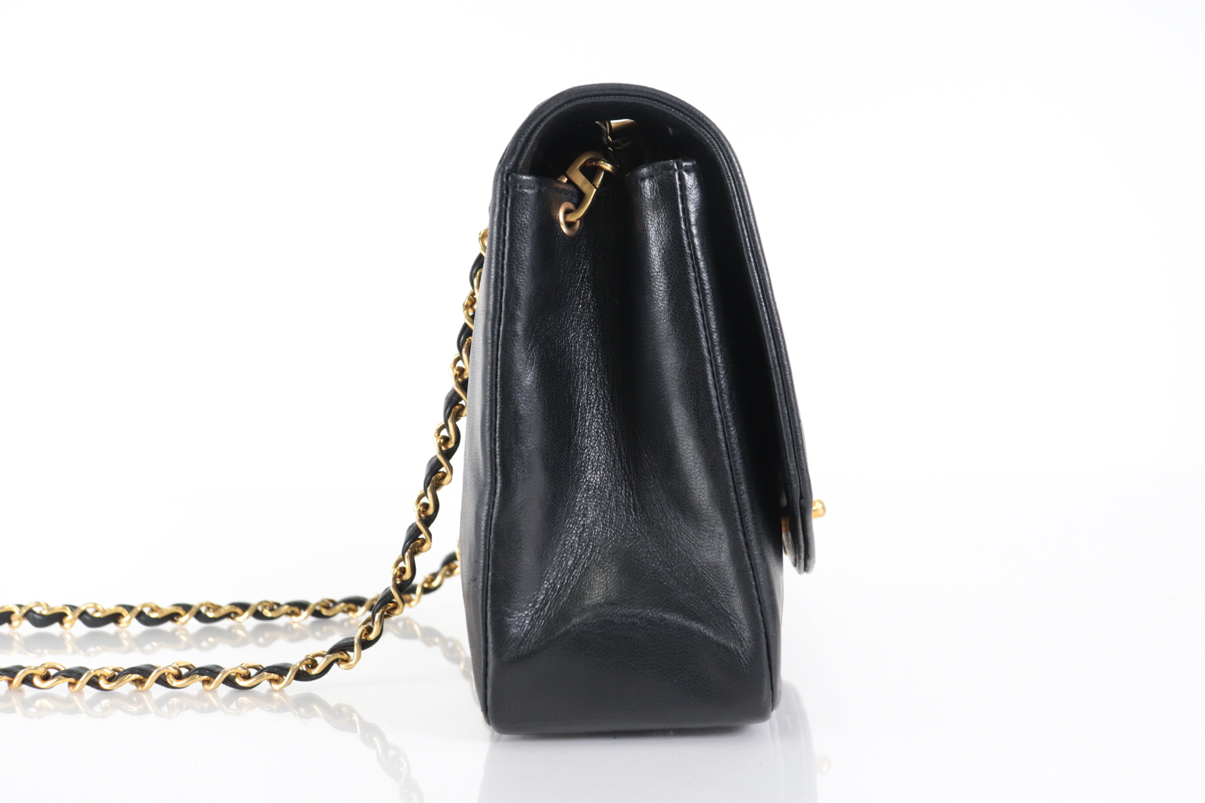 Diana 25 Lambskin Chain Shoulder Bag (Serial No. 2) — view 3