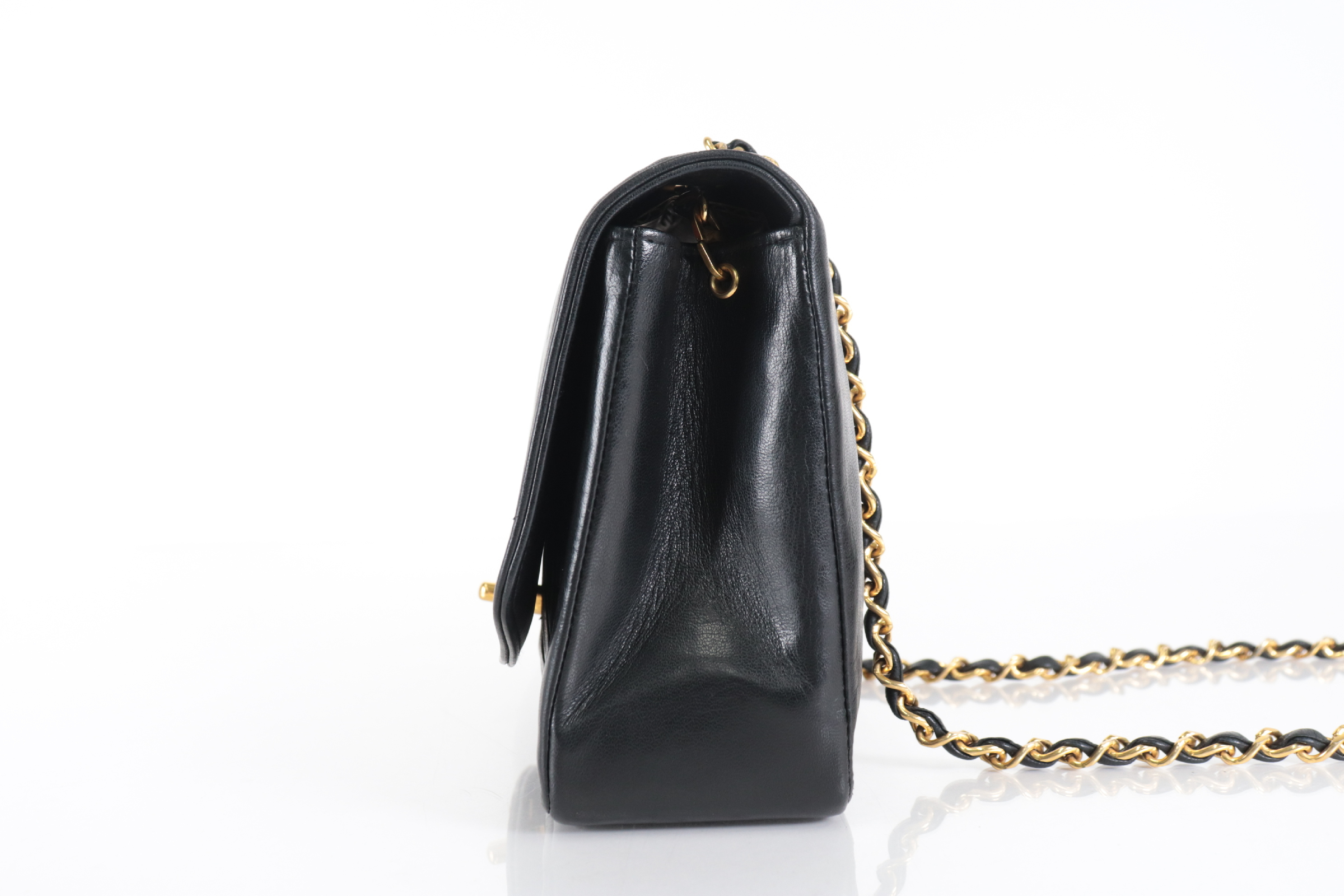 Diana 25 Lambskin Chain Shoulder Bag (Serial No. 2) — view 4