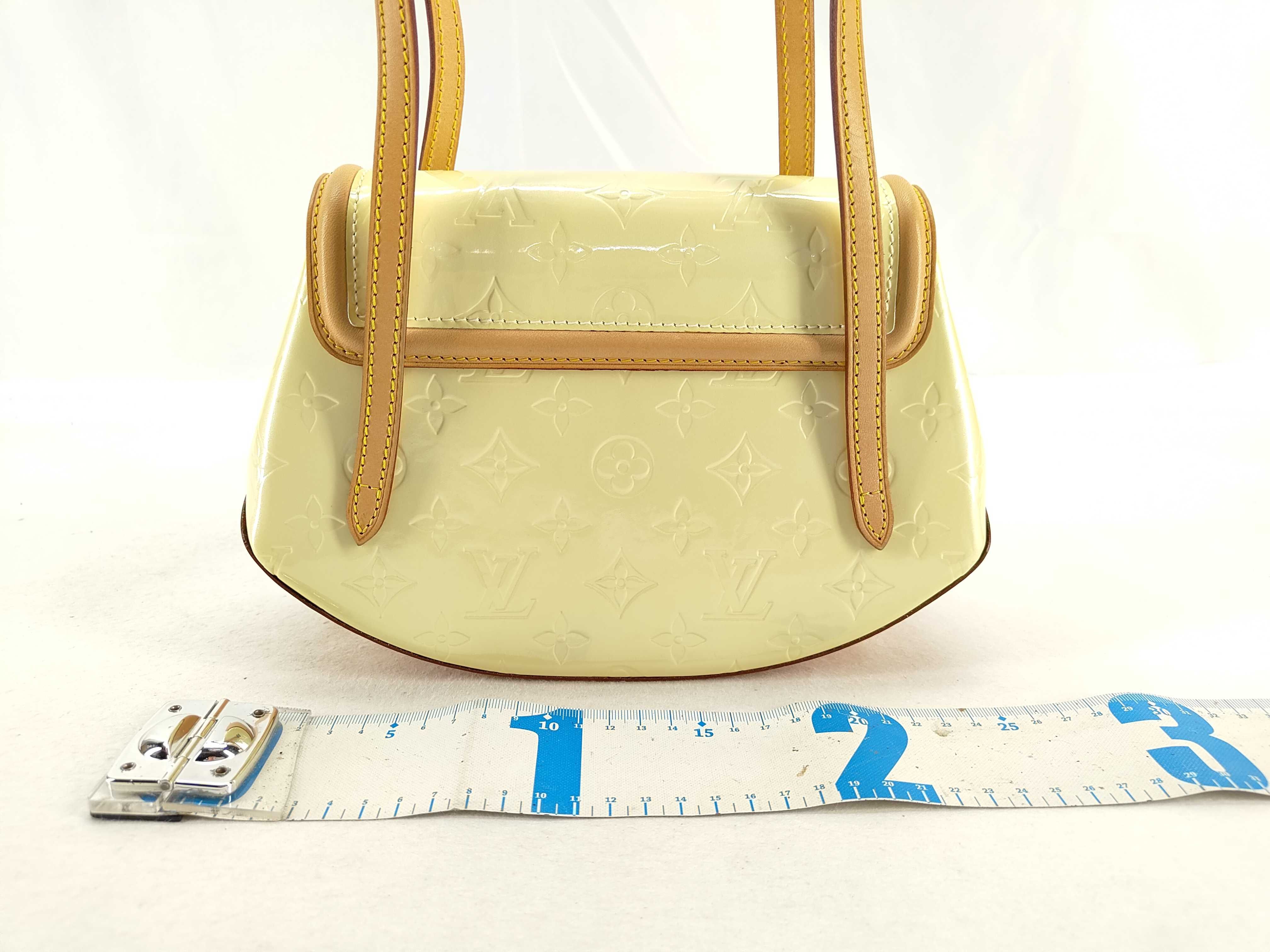 Vernis Louis Vuitton Biscayne Bay Vernis Shoulder Bag — view 2