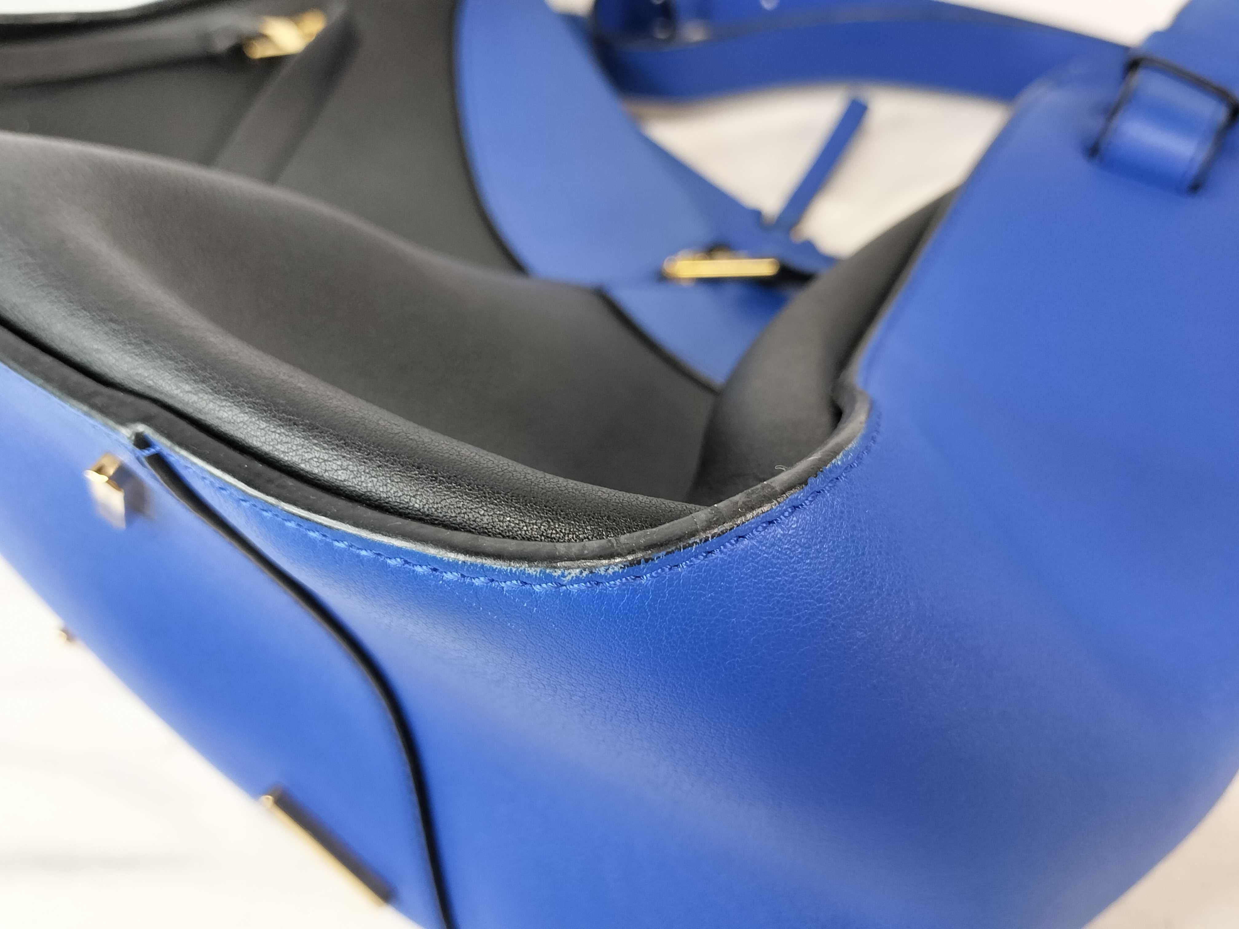 Hammock Compact Shoulder Bag — view 6