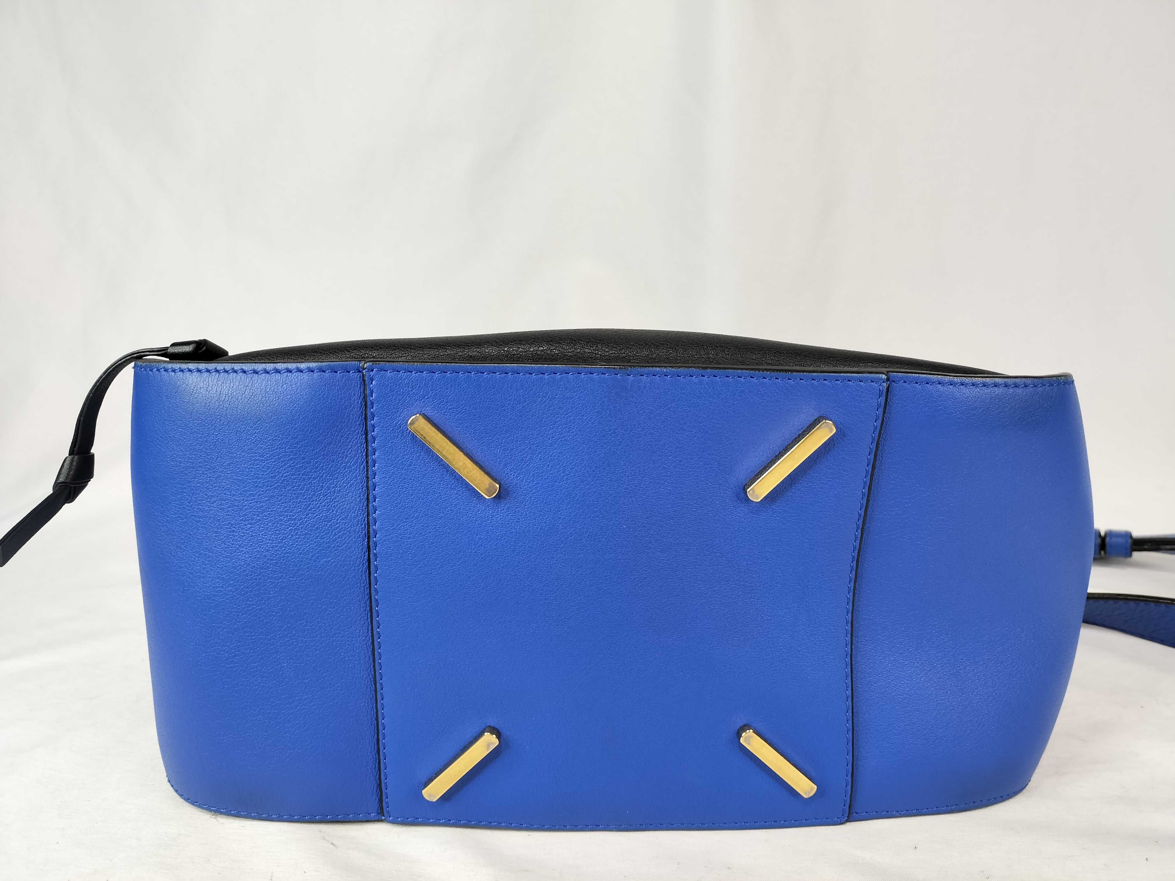 Hammock Compact Shoulder Bag — view 7