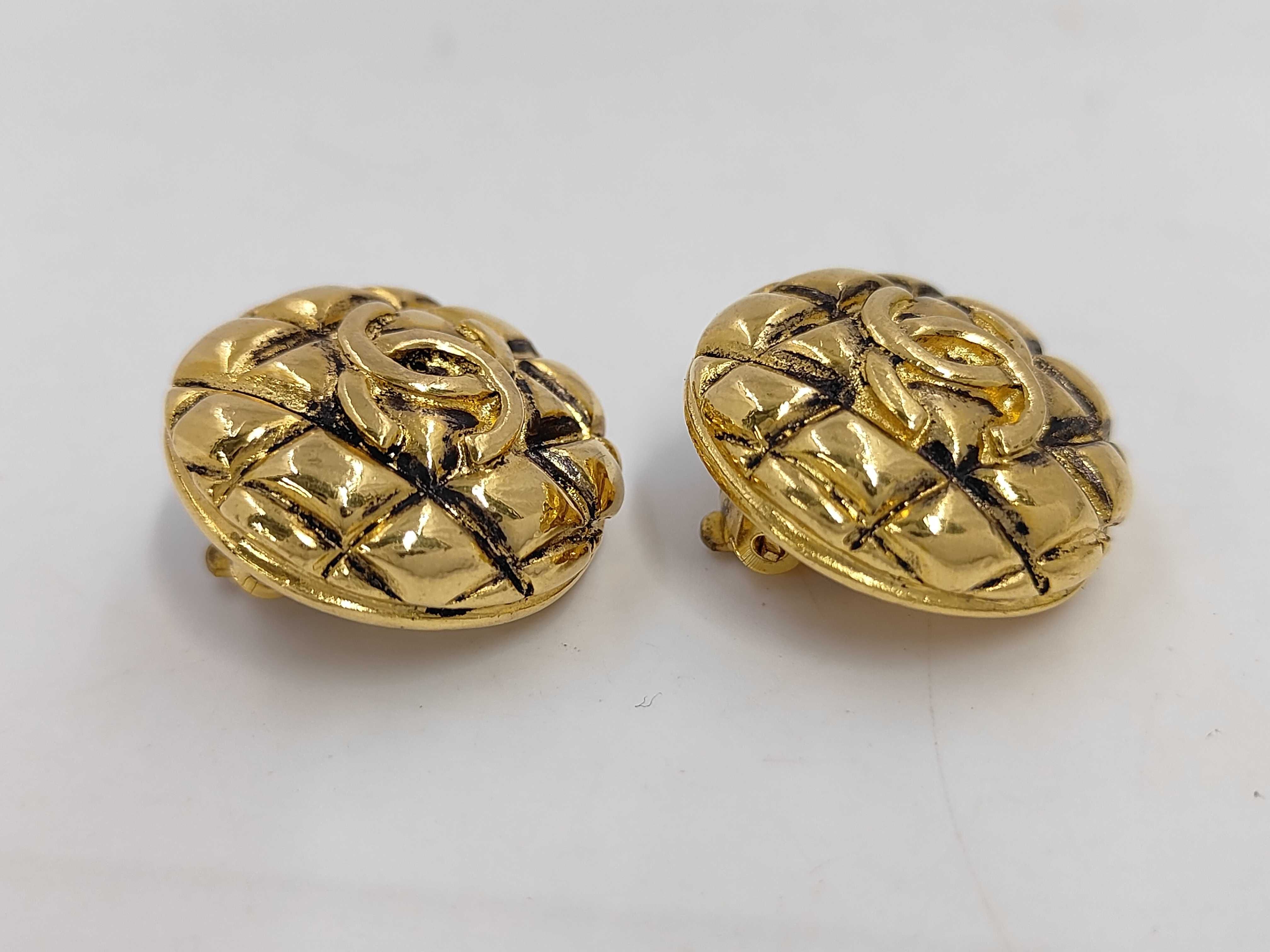 Matelassé Earrings, Gold Earrings — view 3