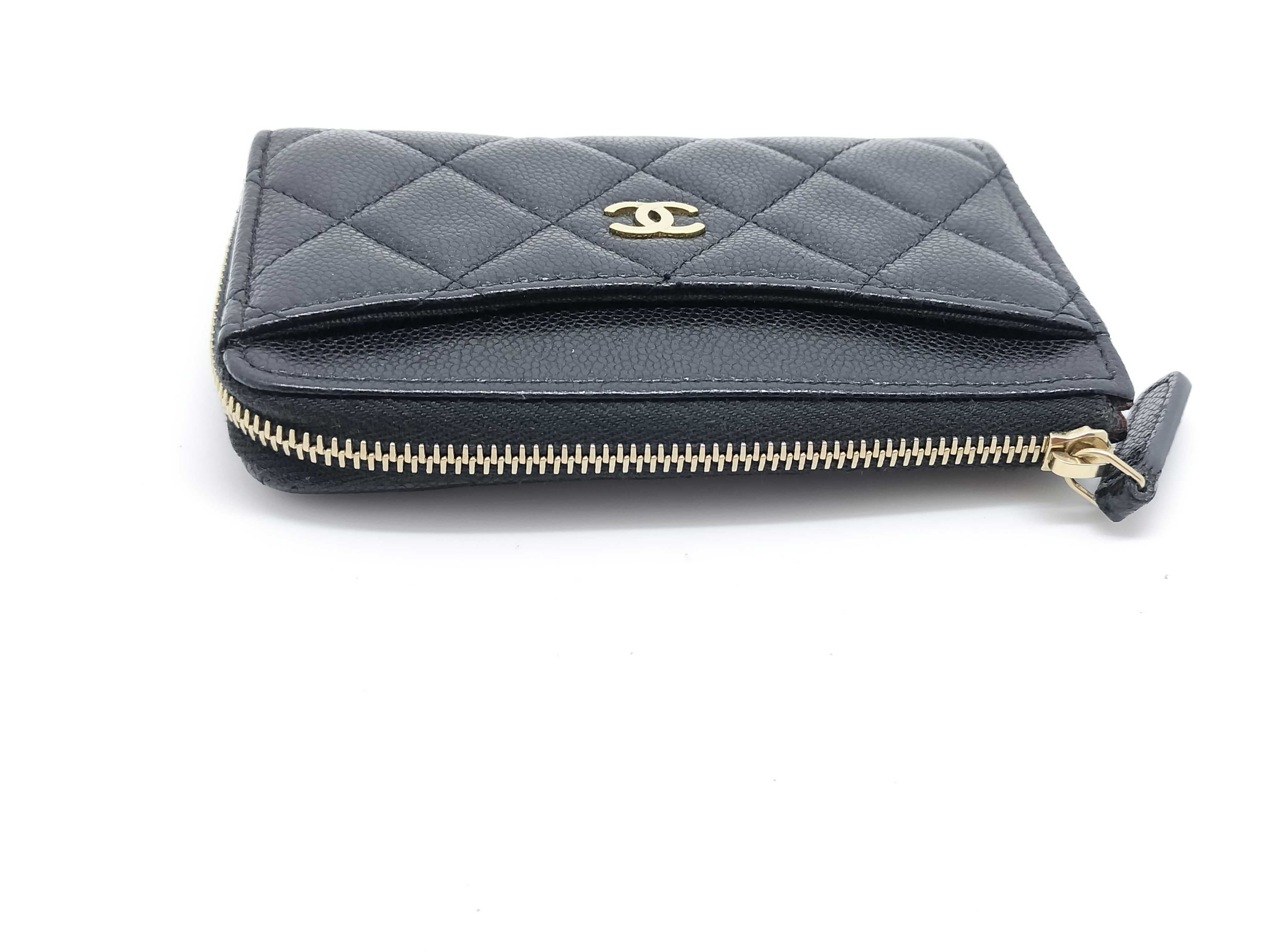 Caviar Skin Classic Zip Card Case — view 6