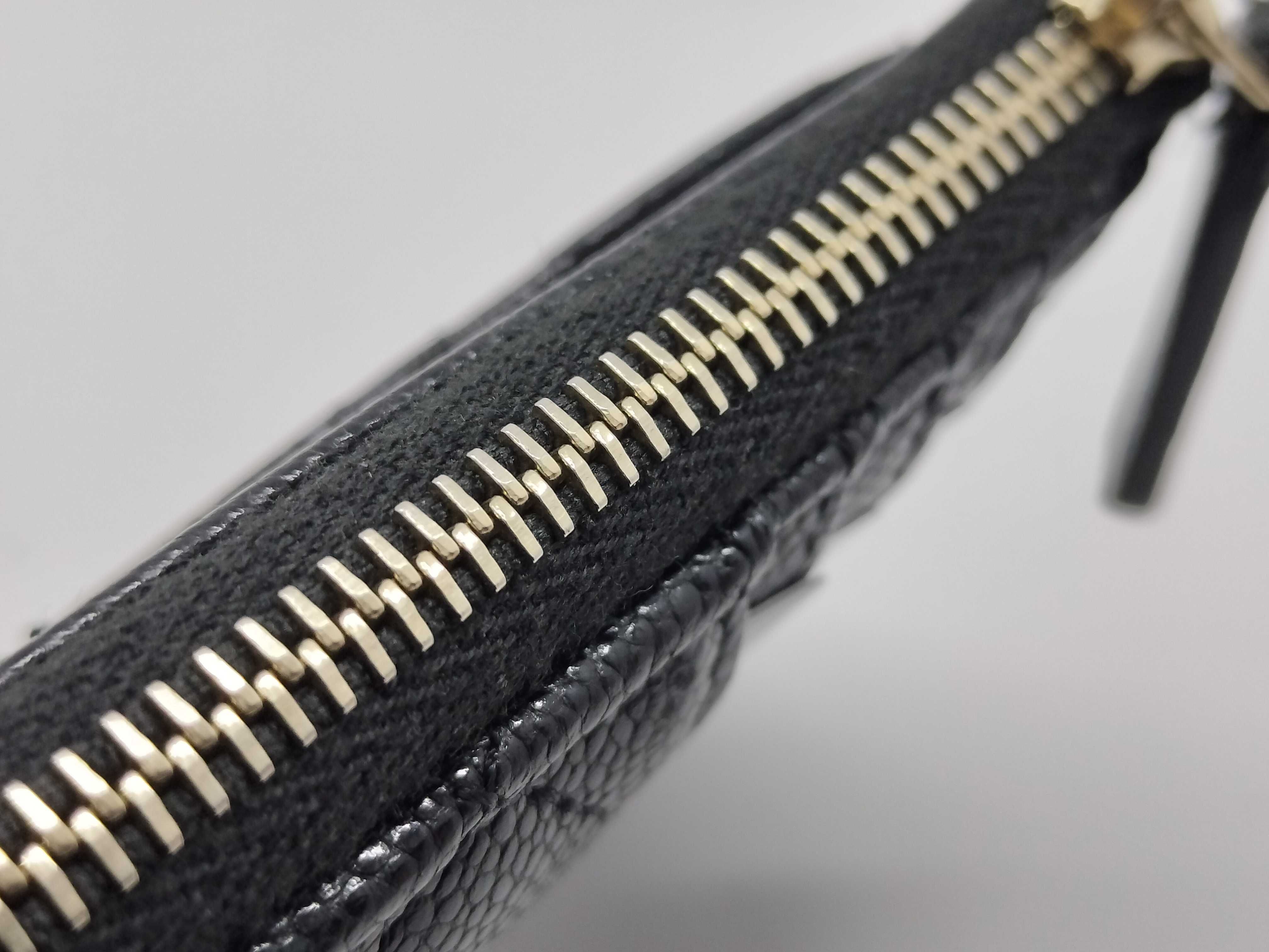 Caviar Skin Classic Zip Card Case — view 7