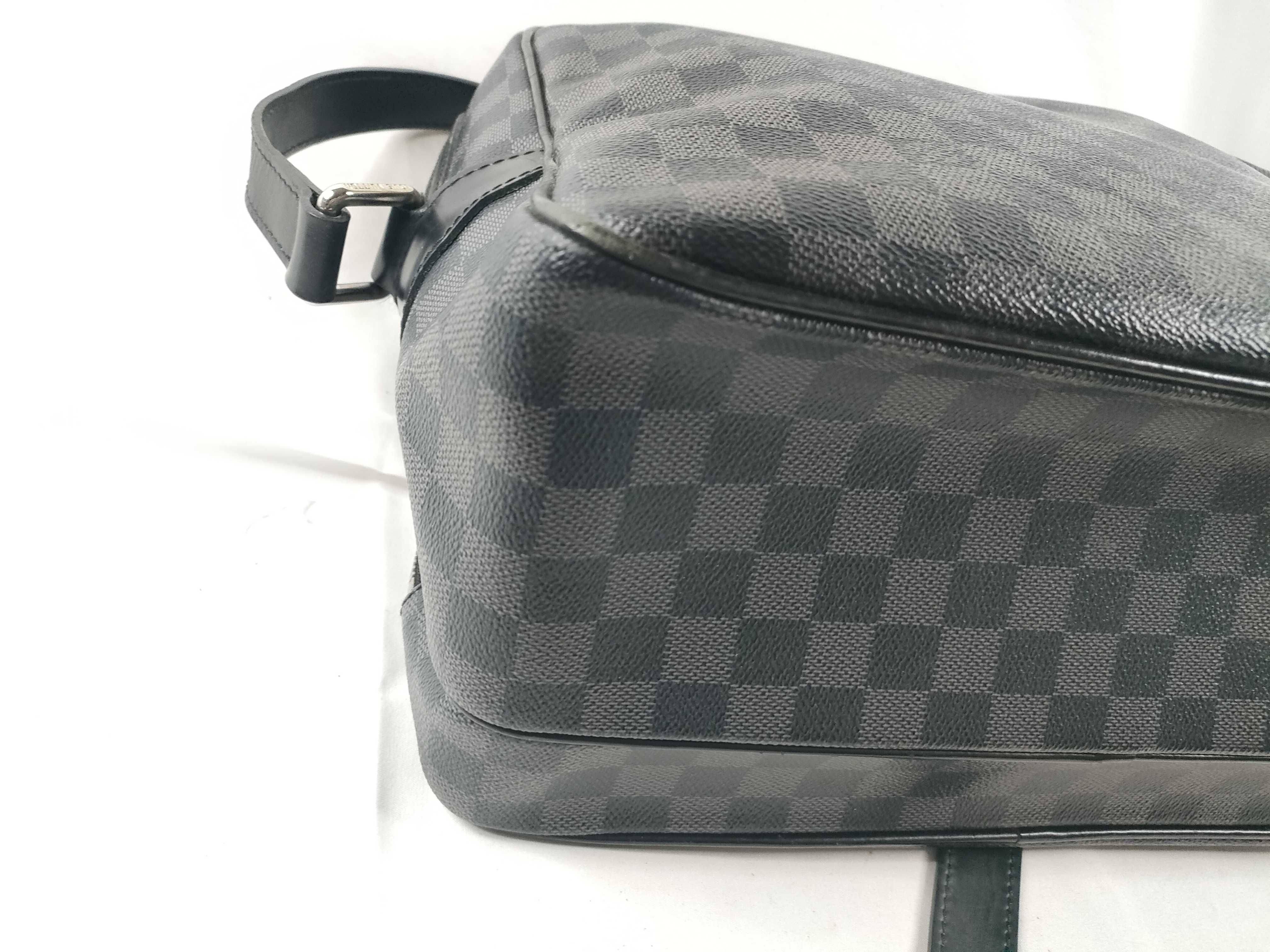 Damier Graphite Louis Vuitton Damier Graphite Io N45252 Black Shoulder Bag — view 3