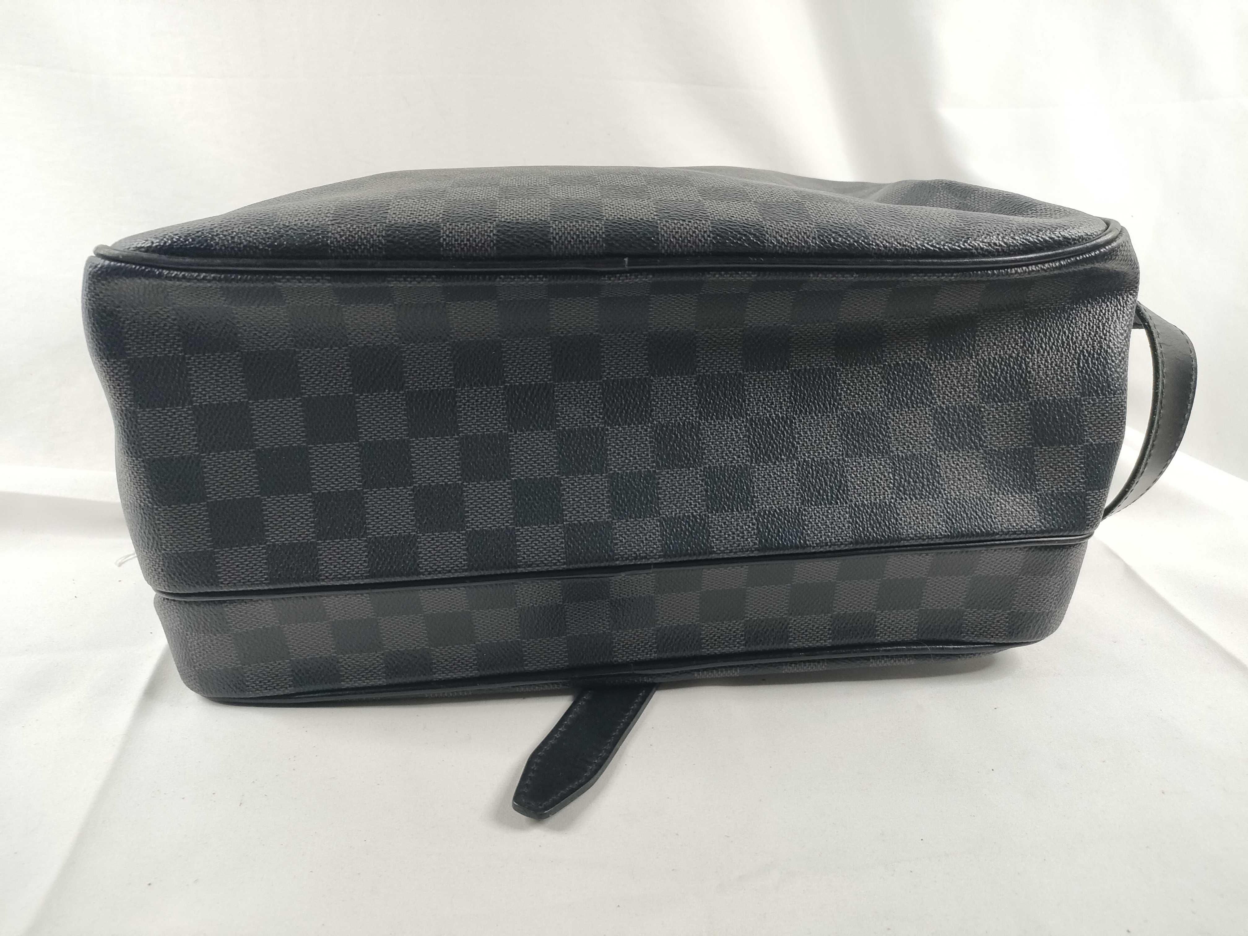 Damier Graphite Louis Vuitton Damier Graphite Io N45252 Black Shoulder Bag — view 4