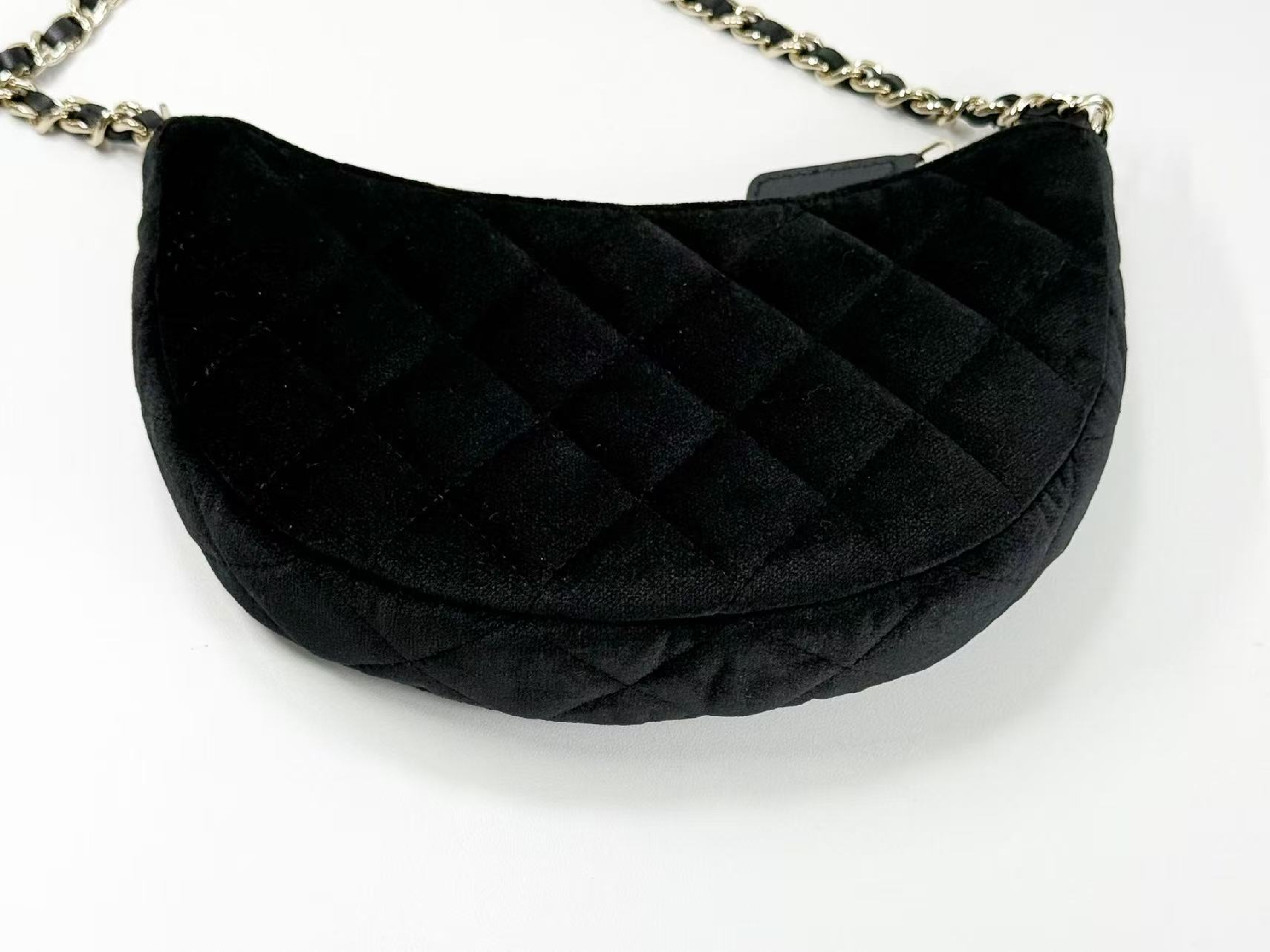 Stored Item, Black Matelassé Velour Hobo Bag, VIP G, W17/H11/D3cm (approx.), with dust bag and serial ID, Gold hardware, Shoulder strap, E5PT75AH. — view 12