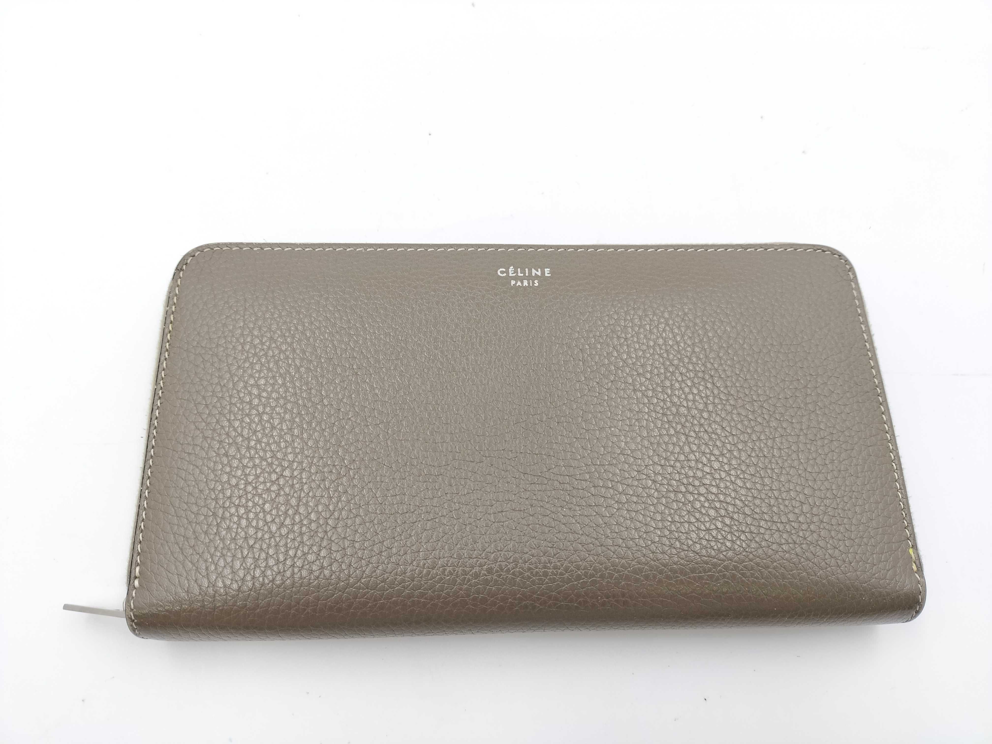 Round Zip Long Wallet, Box & Dust Bag Included