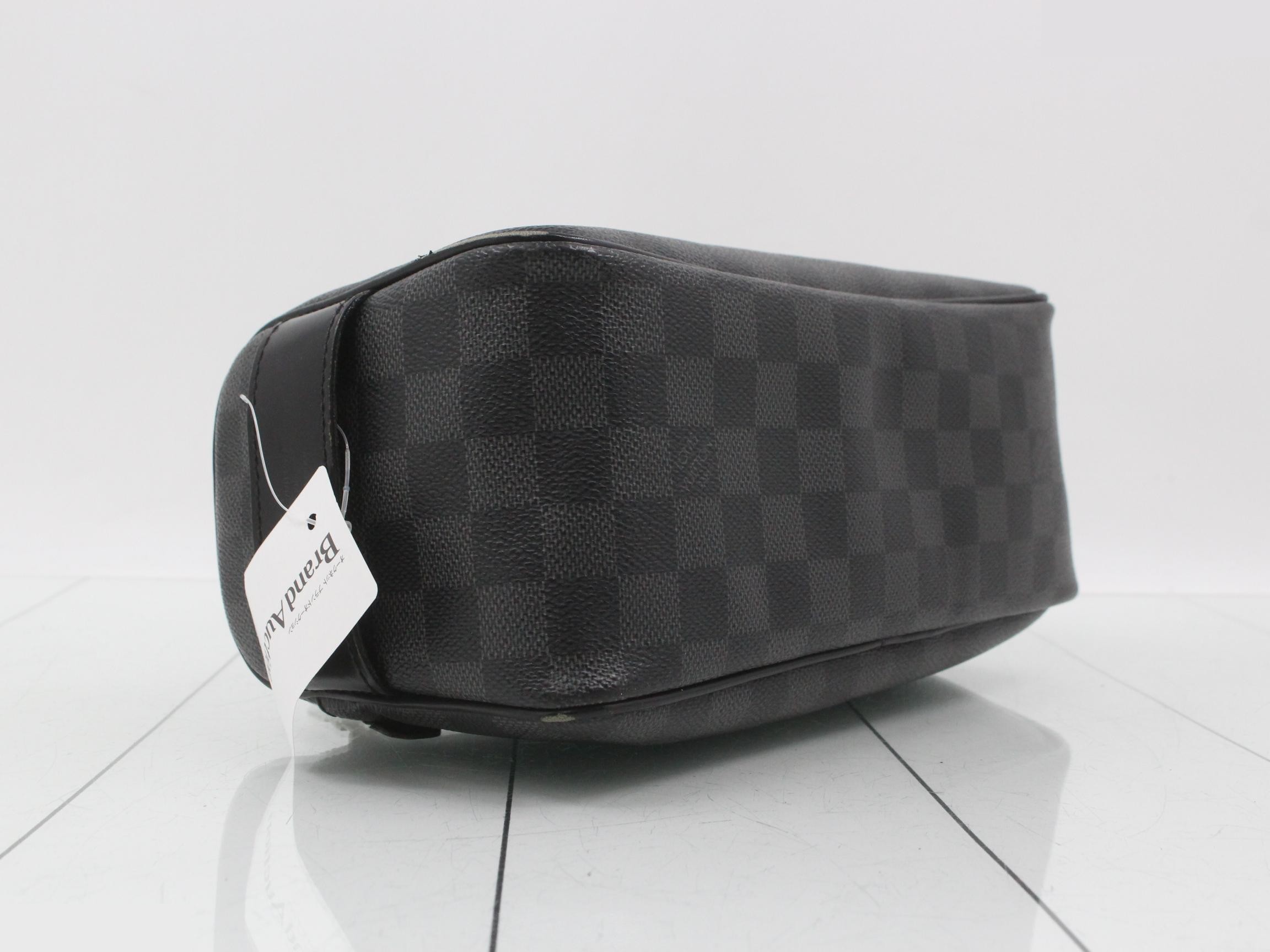 Damier Graphite Toiletry Pouch — view 5