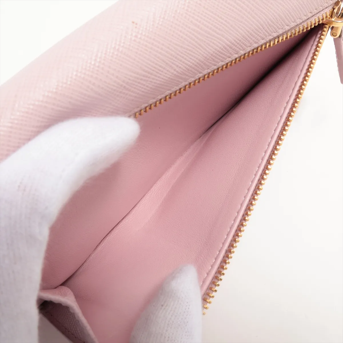 Saffiano metal leather long wallet pink with pass case included — view 11