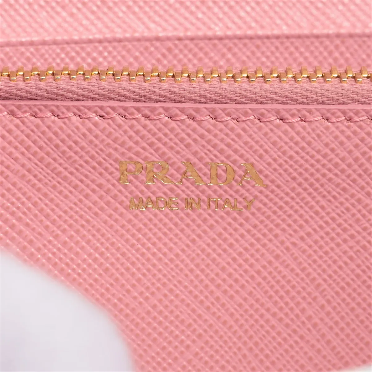 Saffiano metal leather long wallet pink with pass case included — view 12