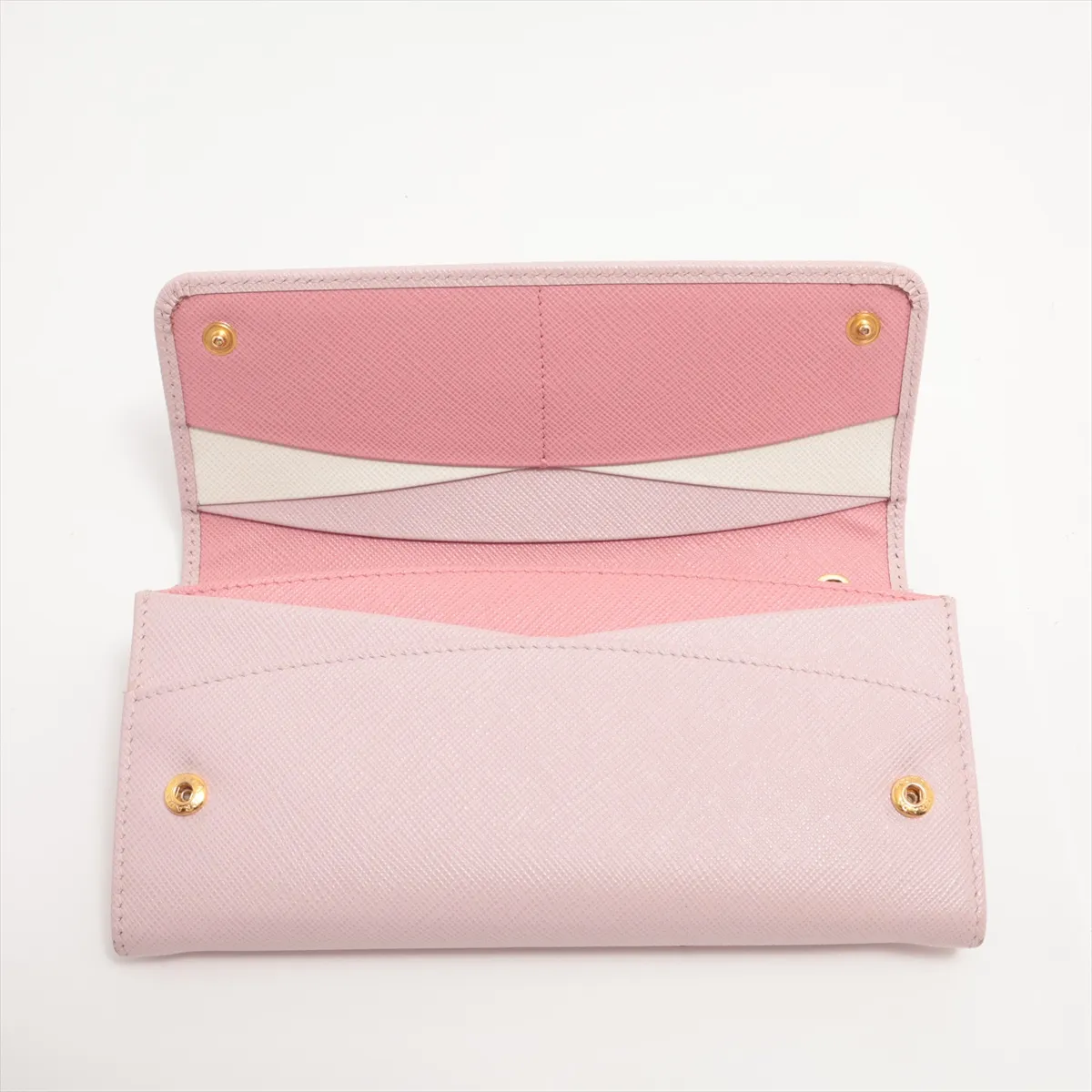 Saffiano metal leather long wallet pink with pass case included — view 3