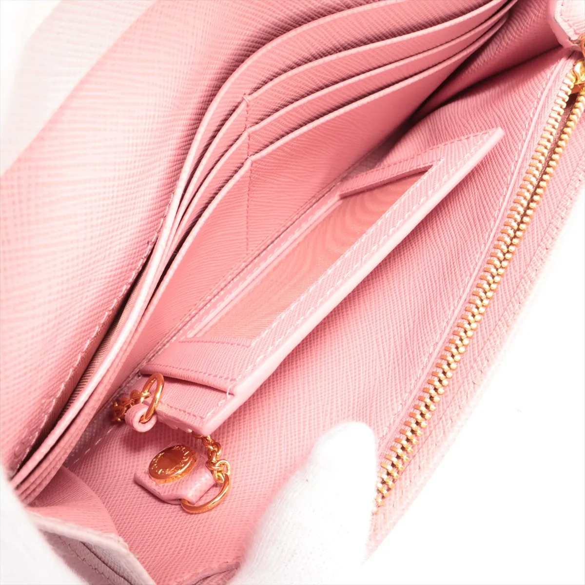 Saffiano metal leather long wallet pink with pass case included — view 5