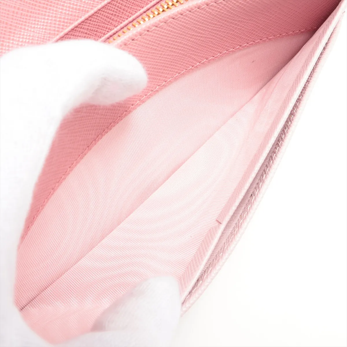 Saffiano metal leather long wallet pink with pass case included — view 7