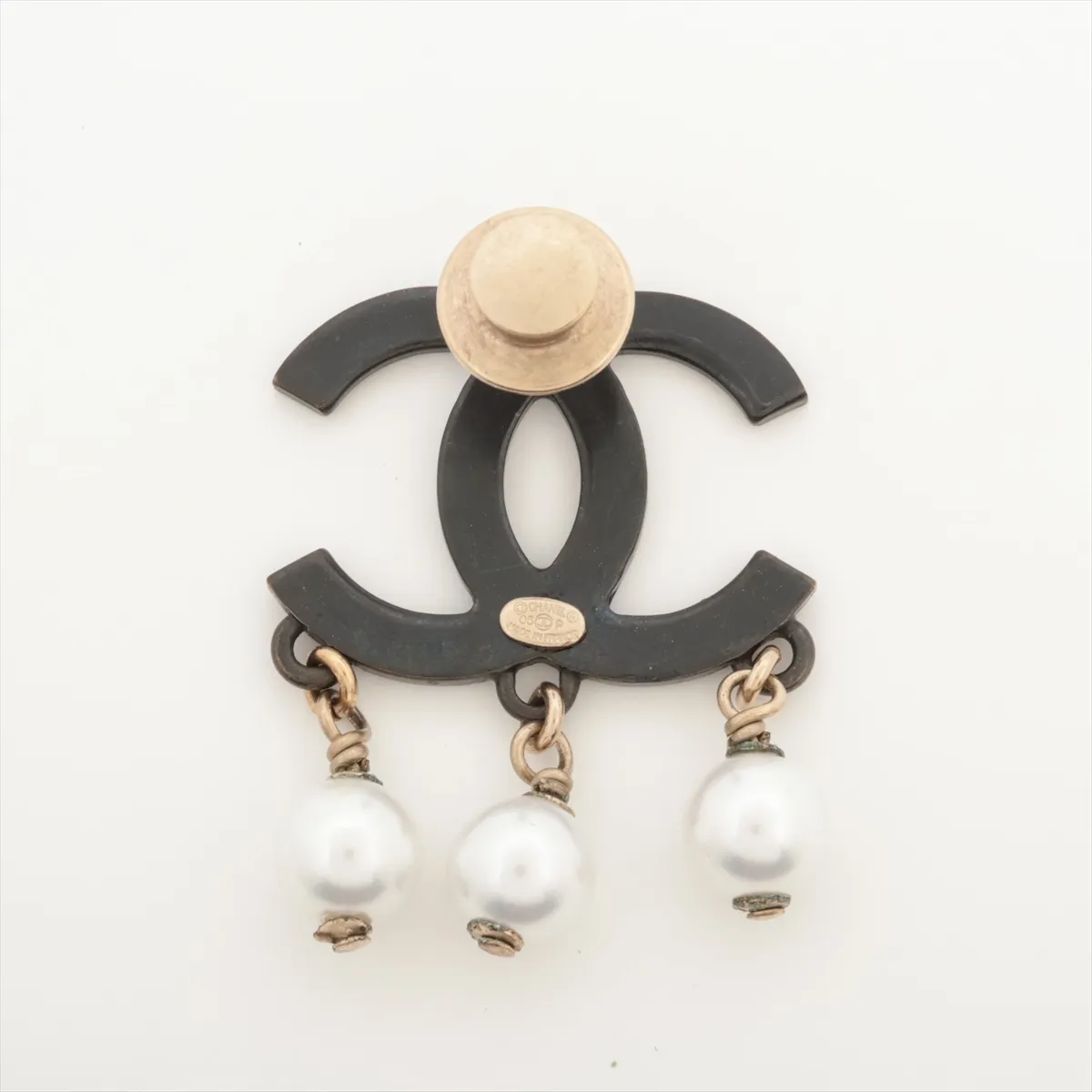 Coco Mark 06P Pin Brooch, GP x Faux Pearl, Black x Gold. Shows signs of wear, — view 2